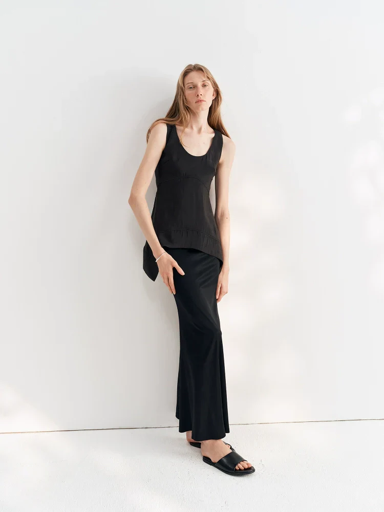 U-Neck Vest & Fishtail Skirt Set - Image 5