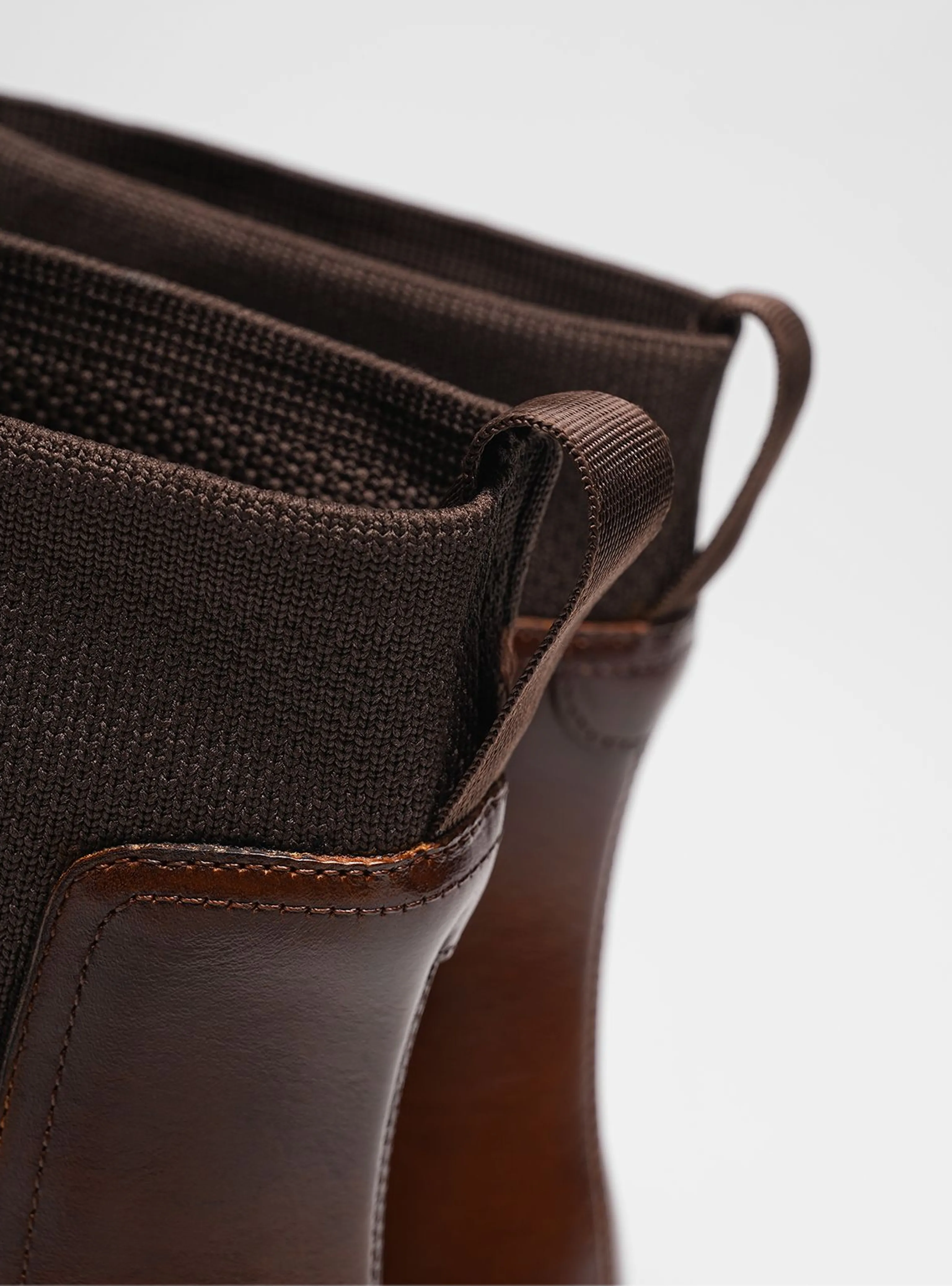 Ultra-Light Italian Leather Chelsea Boots - Image 8