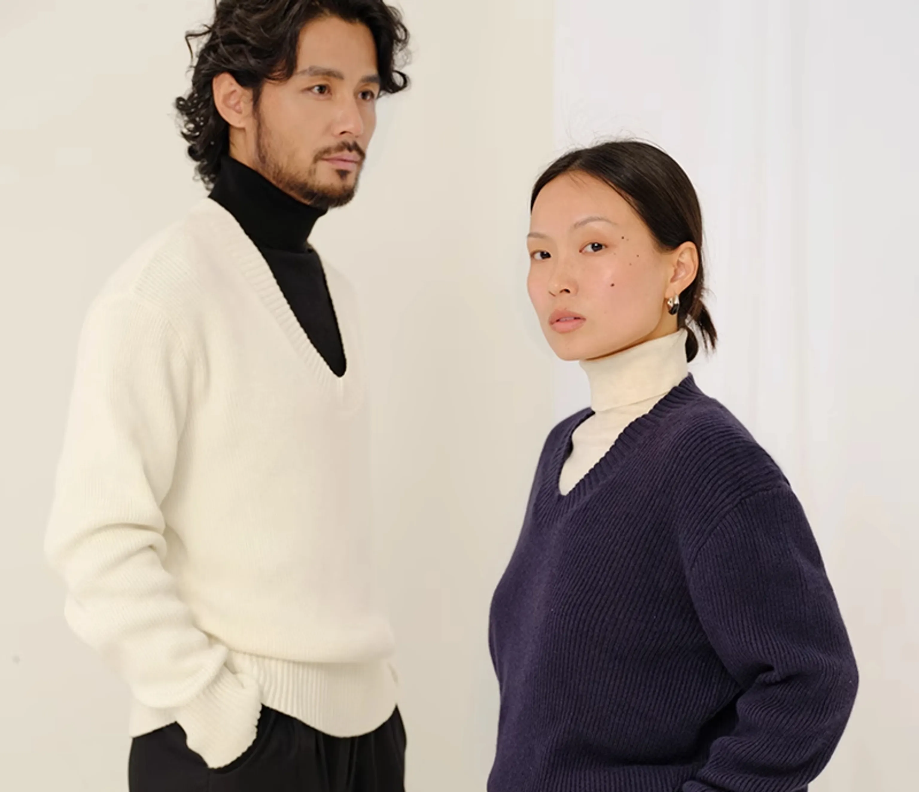 Unisex U-neck Knit Sweater - Image 4