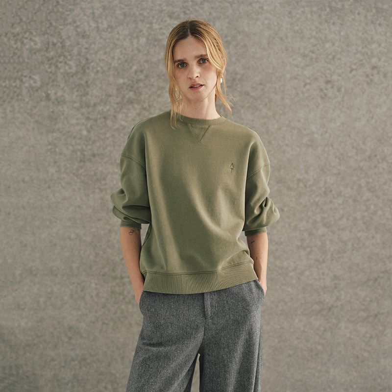 V-Insert Sweatshirt - Image 2