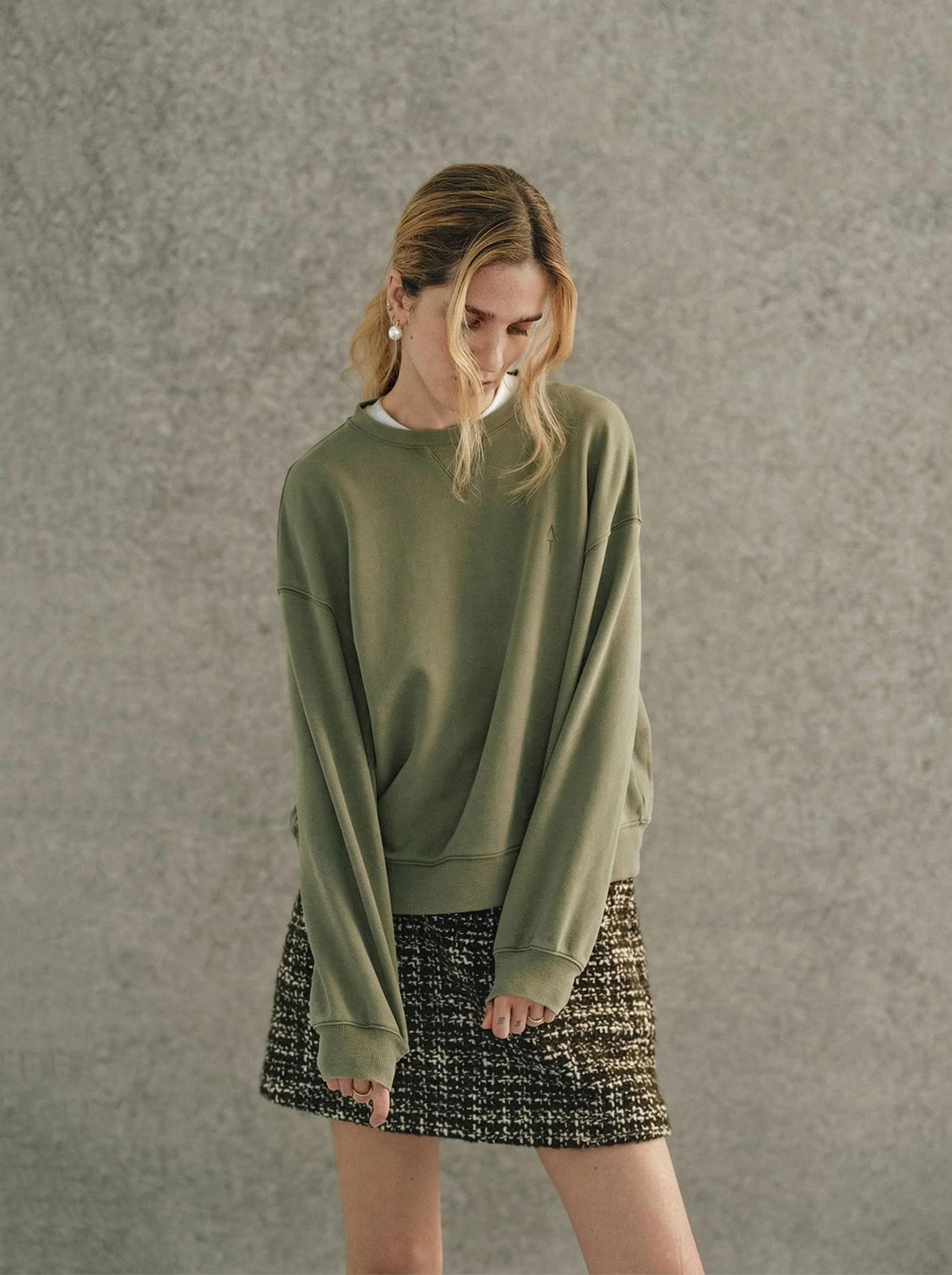 V-Insert Sweatshirt - Image 4