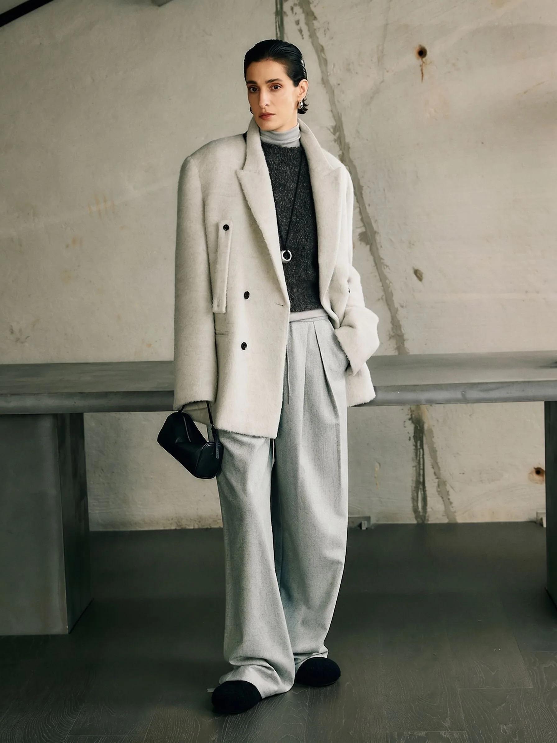 V-Lapel Coat - Image 14