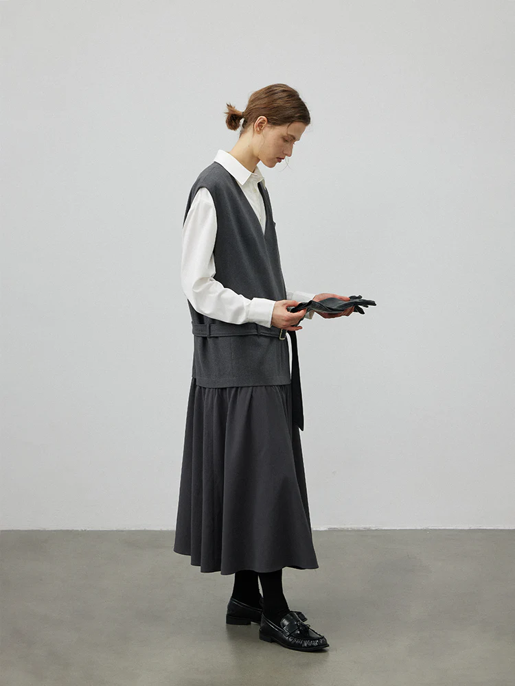 V‑Neck Belted Low‑Waist Vest Dress - Image 2