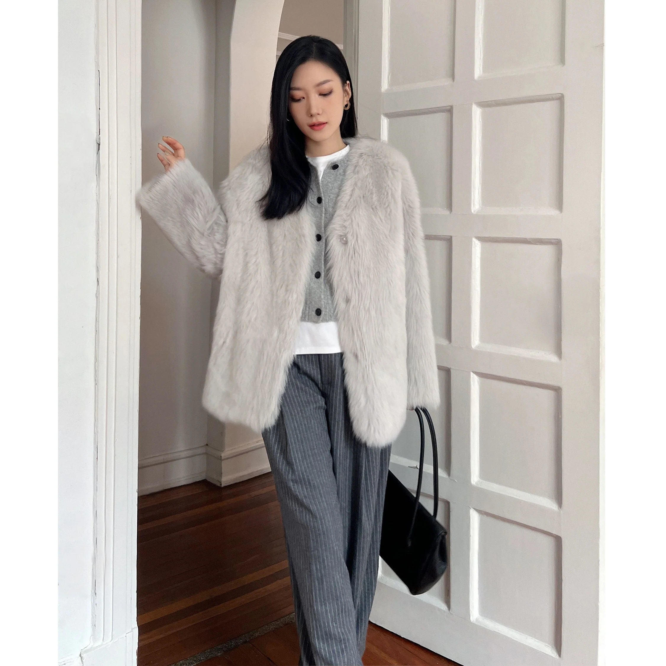 V-Neck Shearling Jacket - Image 4
