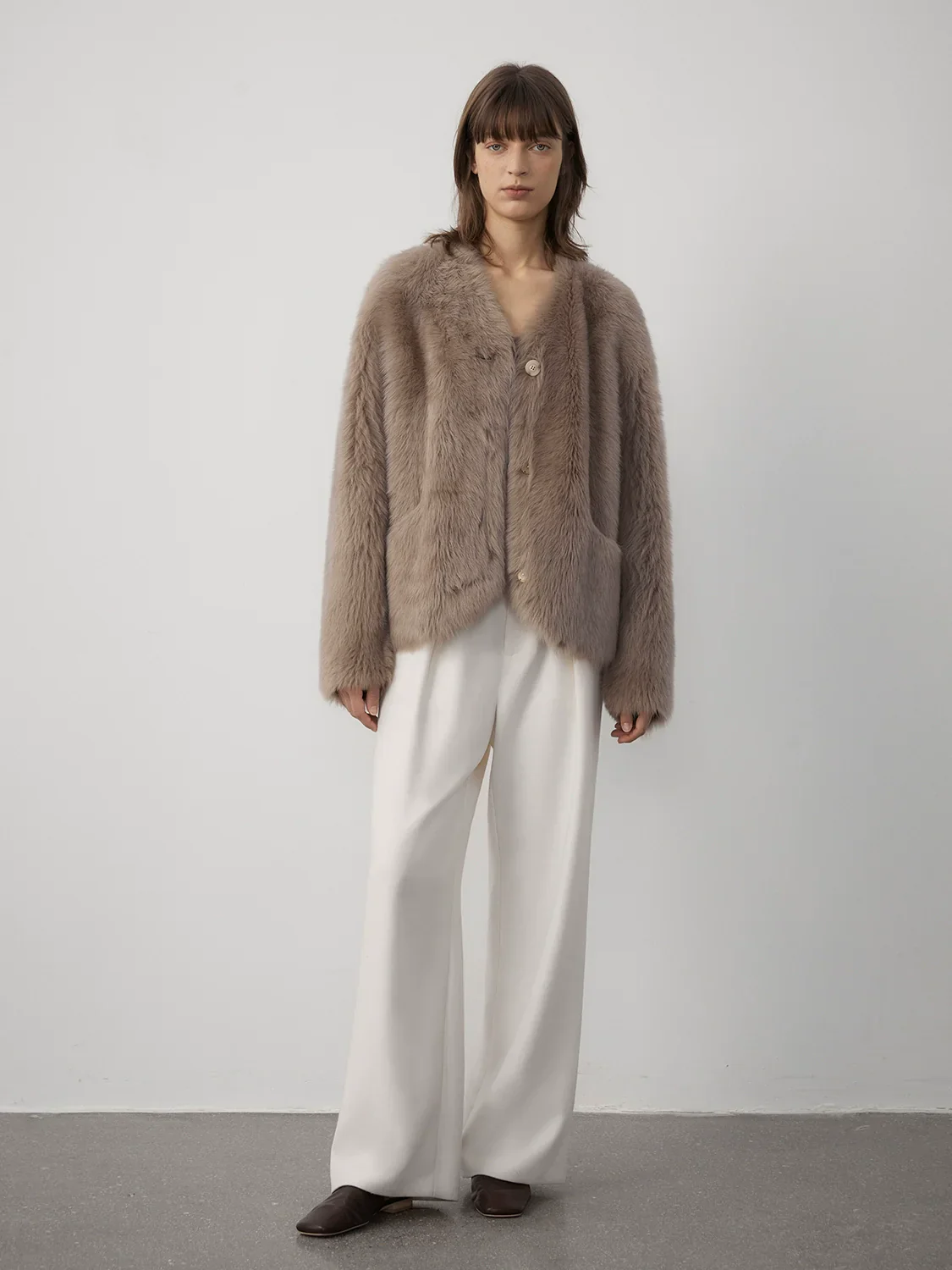 V‑Neck Toscana Shearling Jacket - Image 4