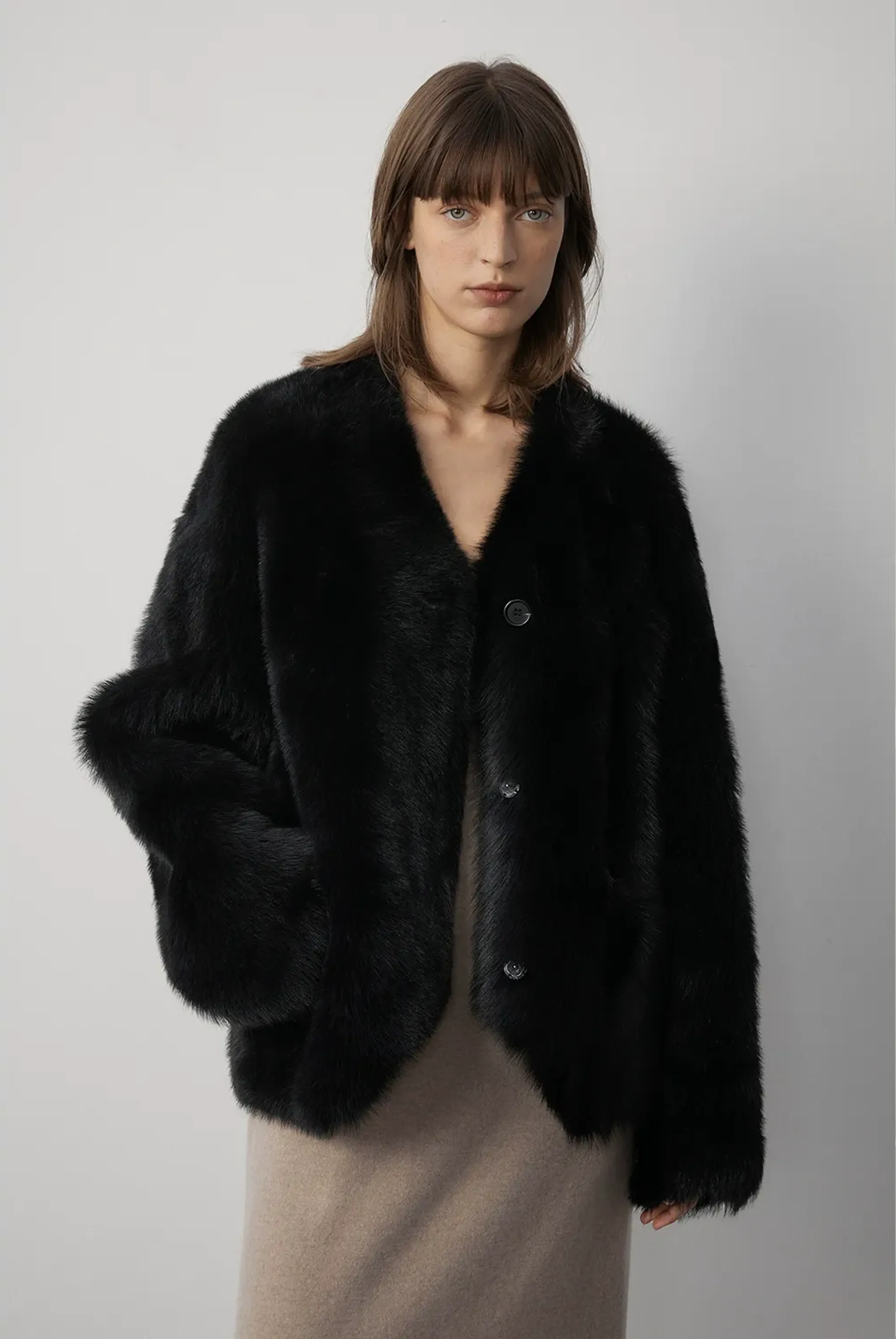 V‑Neck Toscana Shearling Jacket - Image 8