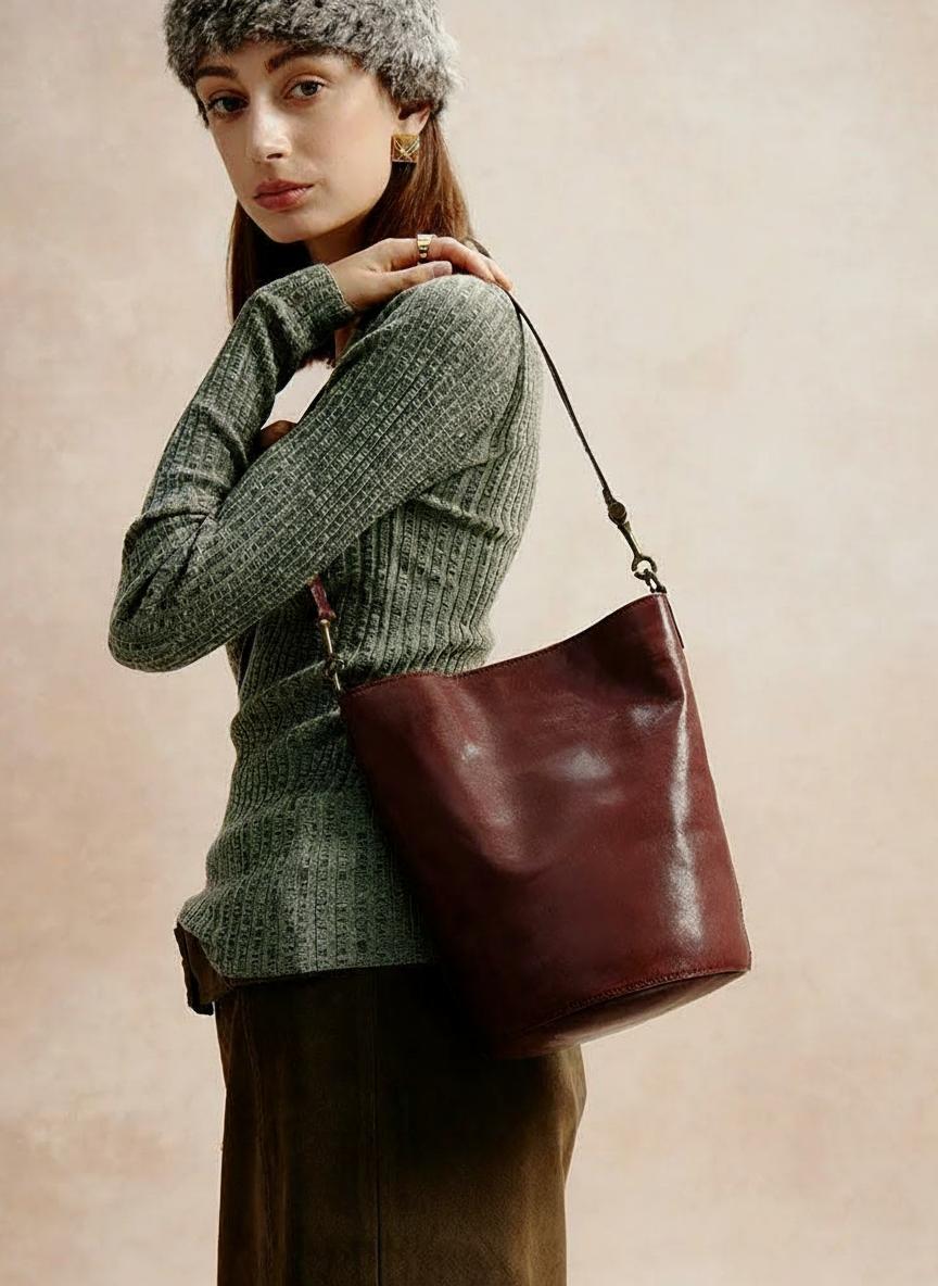 Vegetable-Tanned Cowhide Bucket Bag - Image 2