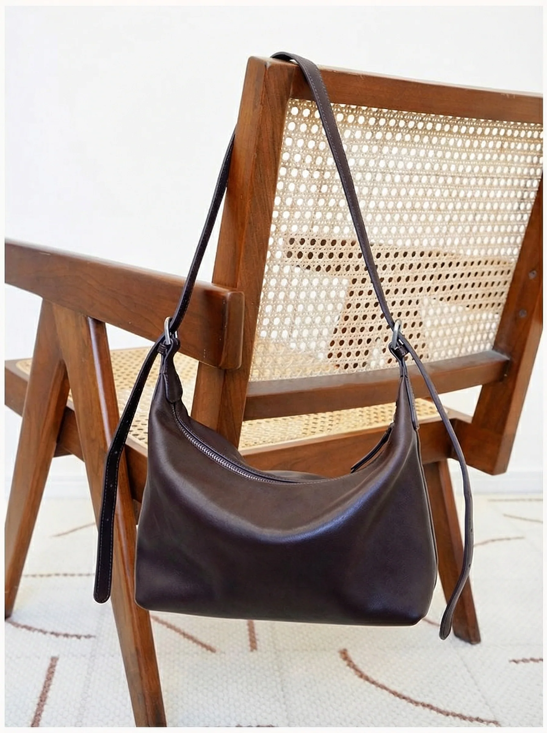 Vegetable-Tanned Cowhide Dumpling Bag - Image 2
