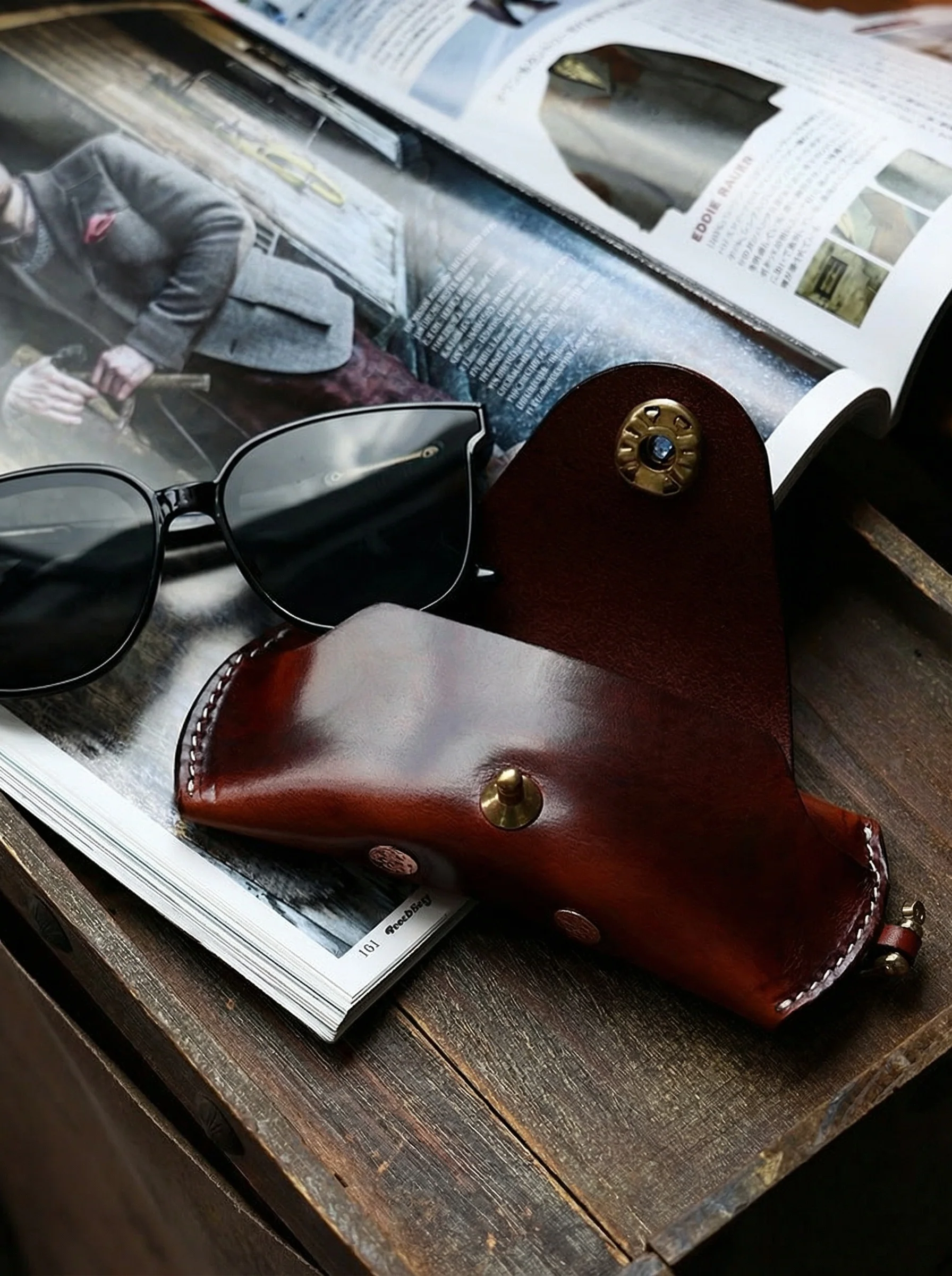 Vegetable-Tanned Cowhide Leather Glasses Case - Image 4