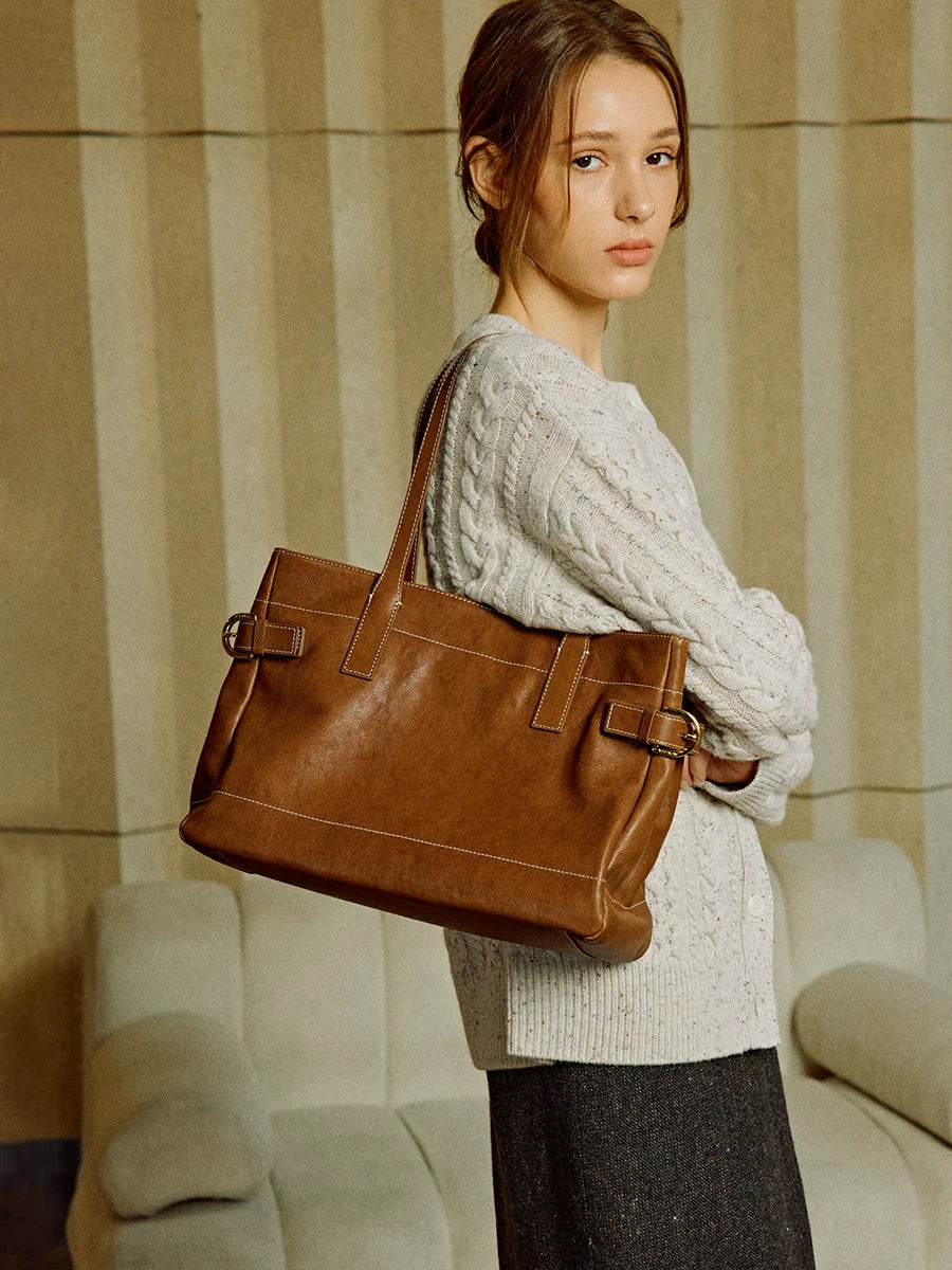 Vegetable-Tanned Cowhide Shoulder Tote