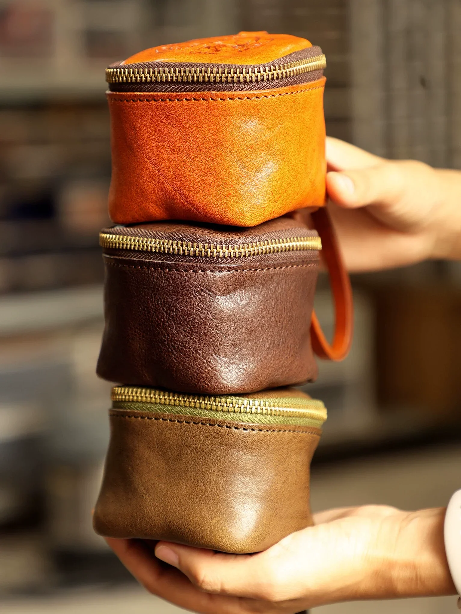 Vegetable-Tanned Leather Bracelet Case - Image 2