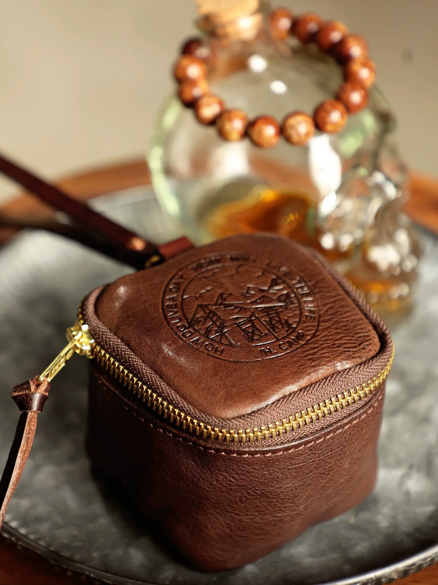 Vegetable-Tanned Leather Bracelet Case - Image 6