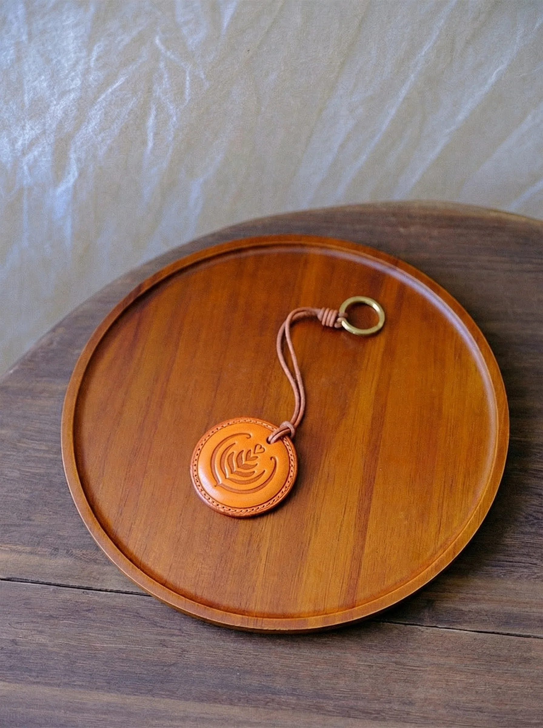Vegetable-Tanned Leather Keychain - Image 3