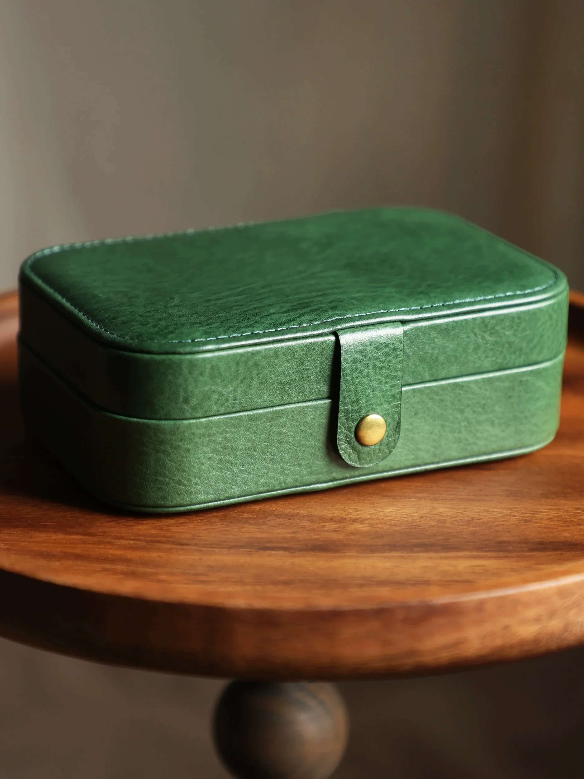 Vegetable-Tanned Leather Travel Jewelry Case - Image 5