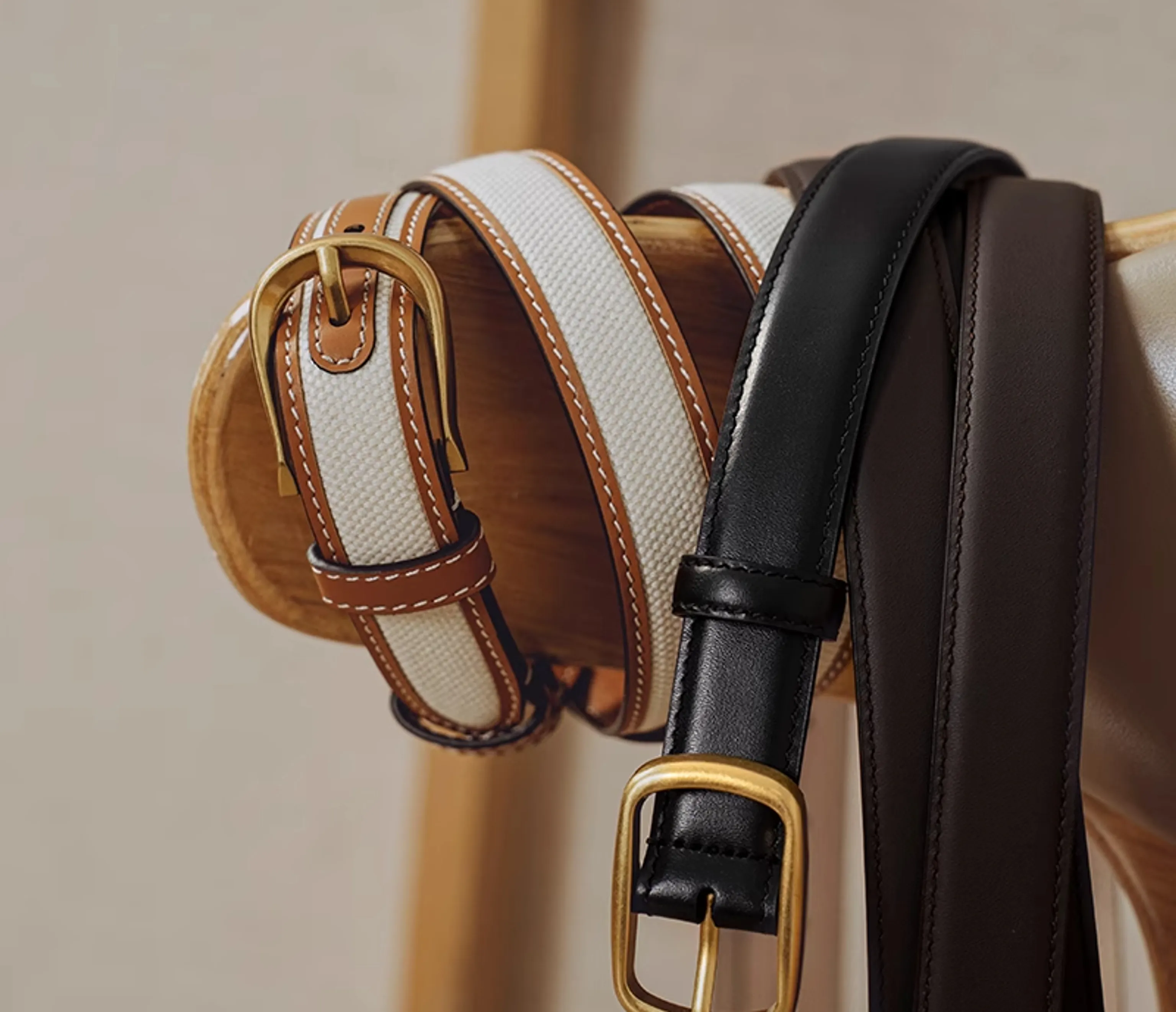 Versatile Retro Leather Belt - Image 2