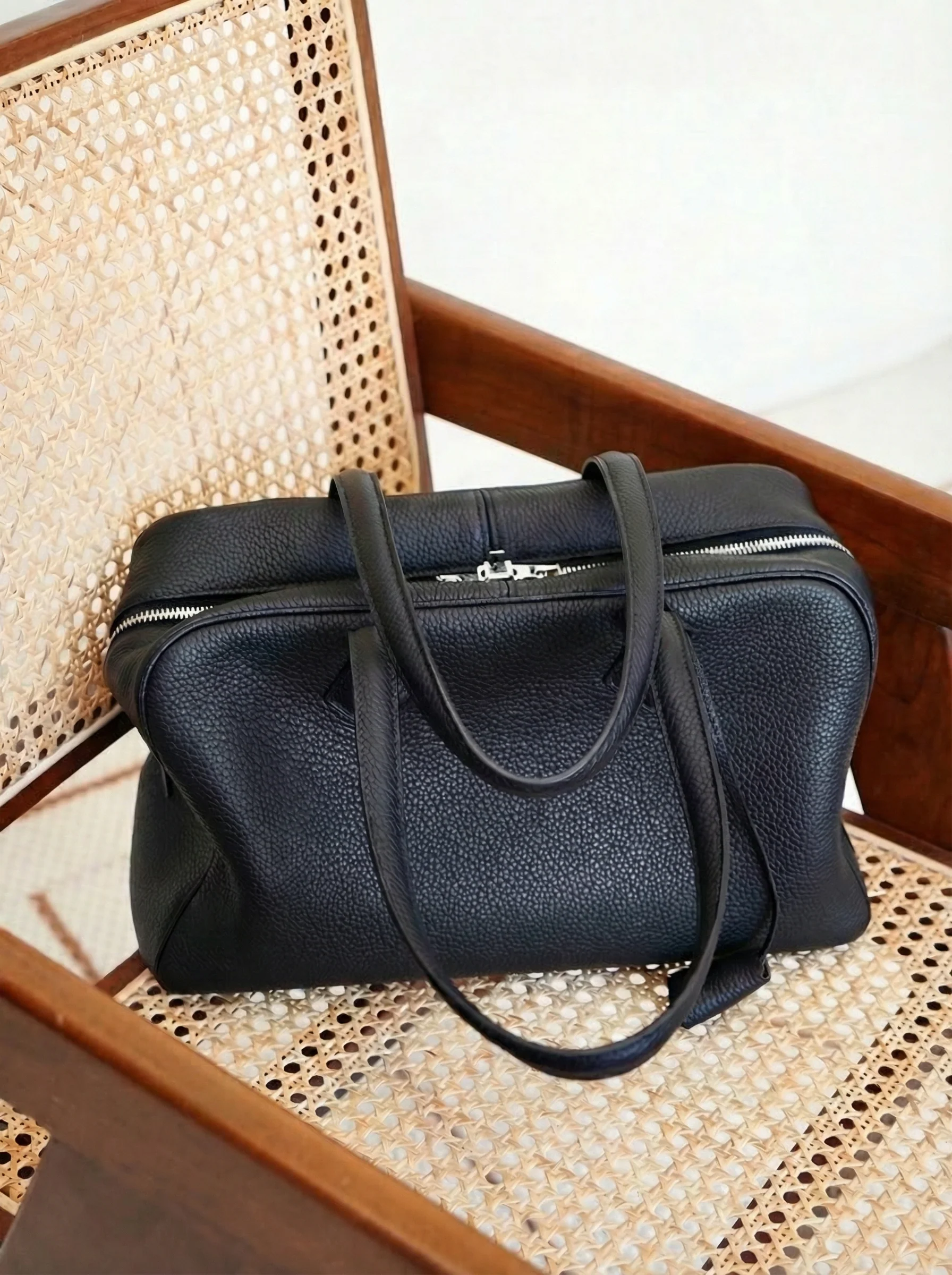 Victoria 35 Pebbled Leather Bowling Bag