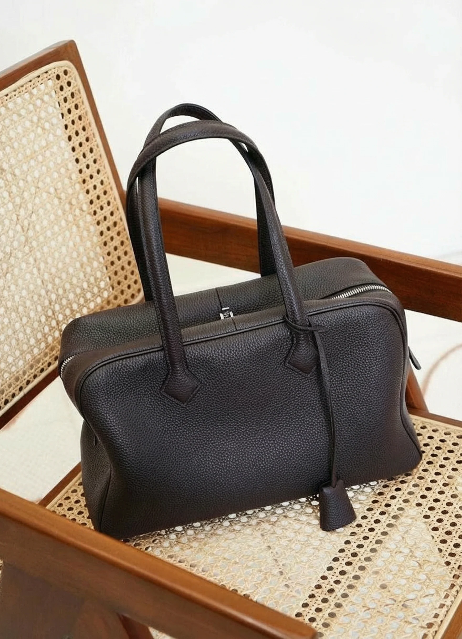 Victoria 35 Pebbled Leather Bowling Bag - Image 4