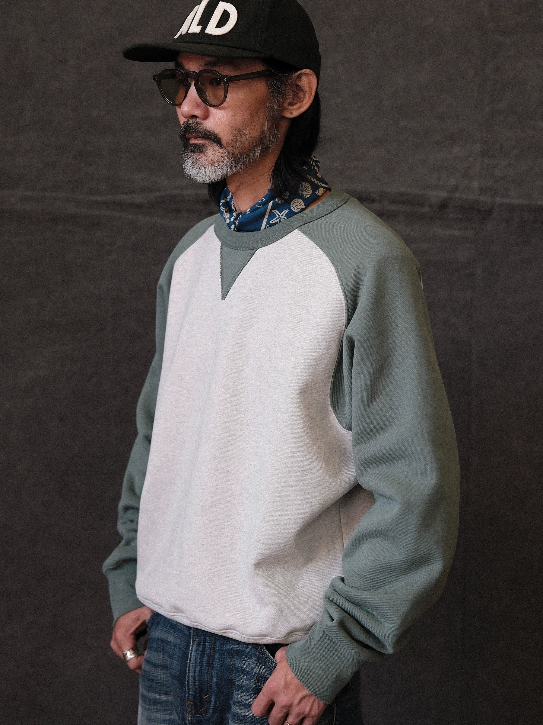 Vintage Retro Pullover Sweatshirt - Image 2