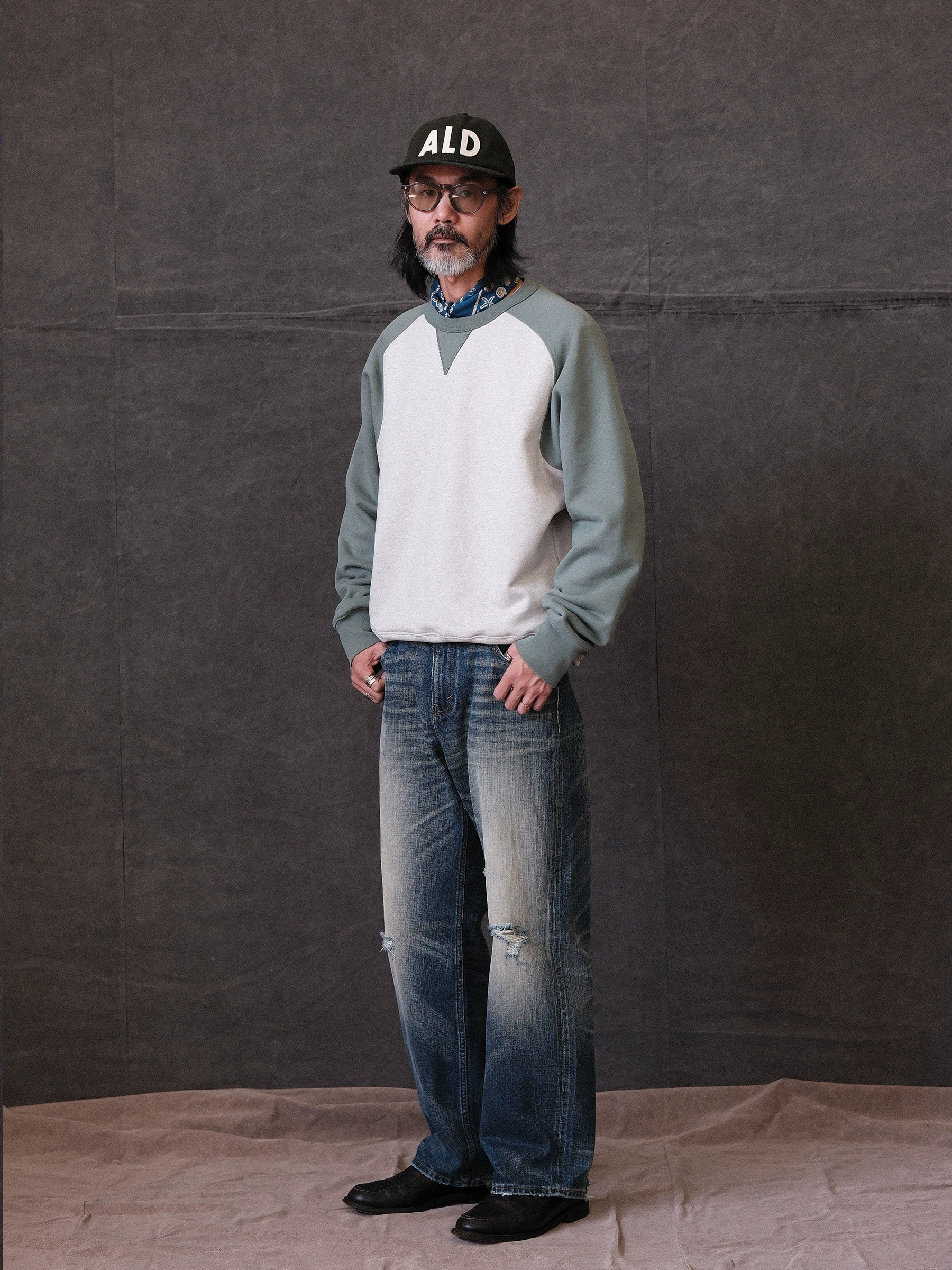 Vintage Retro Pullover Sweatshirt - Image 3