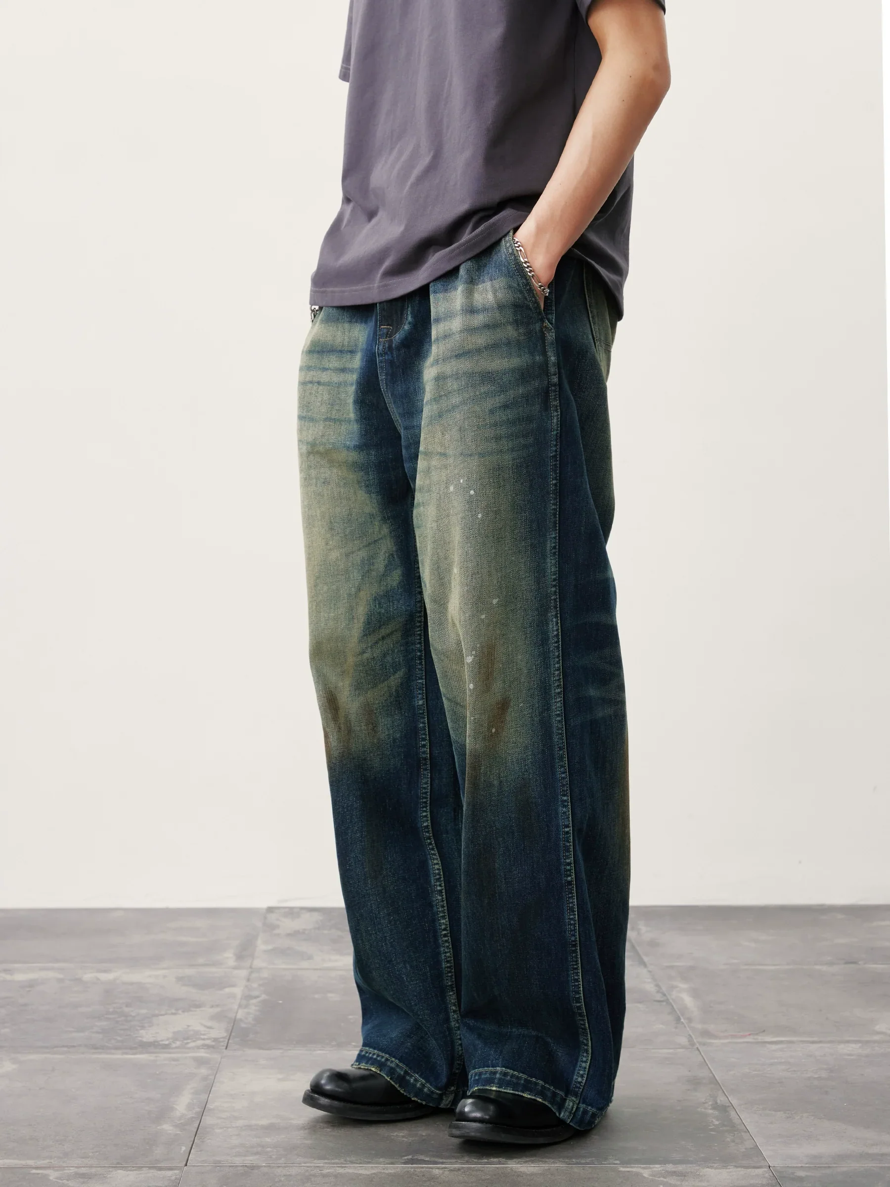 Vintage Washed Double-Pleat Jeans - Image 2