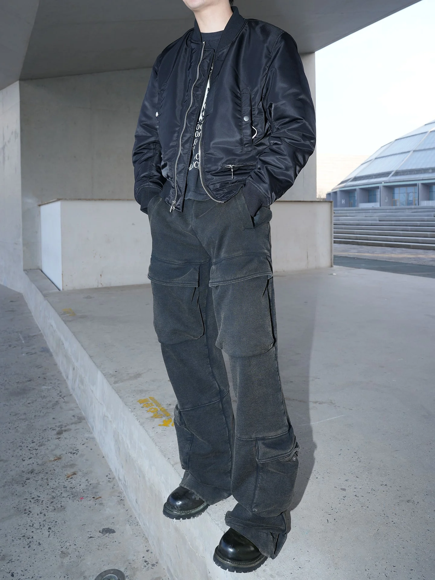Washed Cargo Sweatpants - Image 4