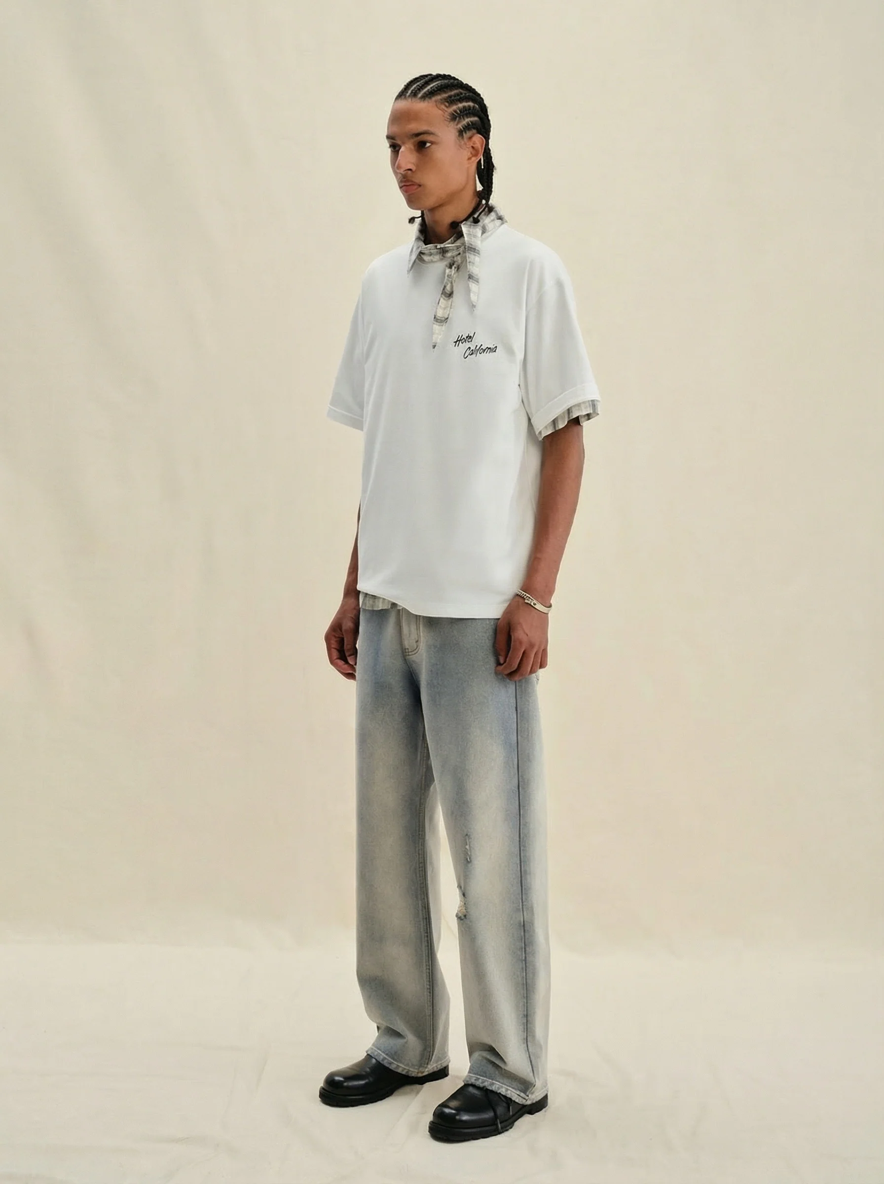 Washed Light White Straight-Leg Jeans - Image 3
