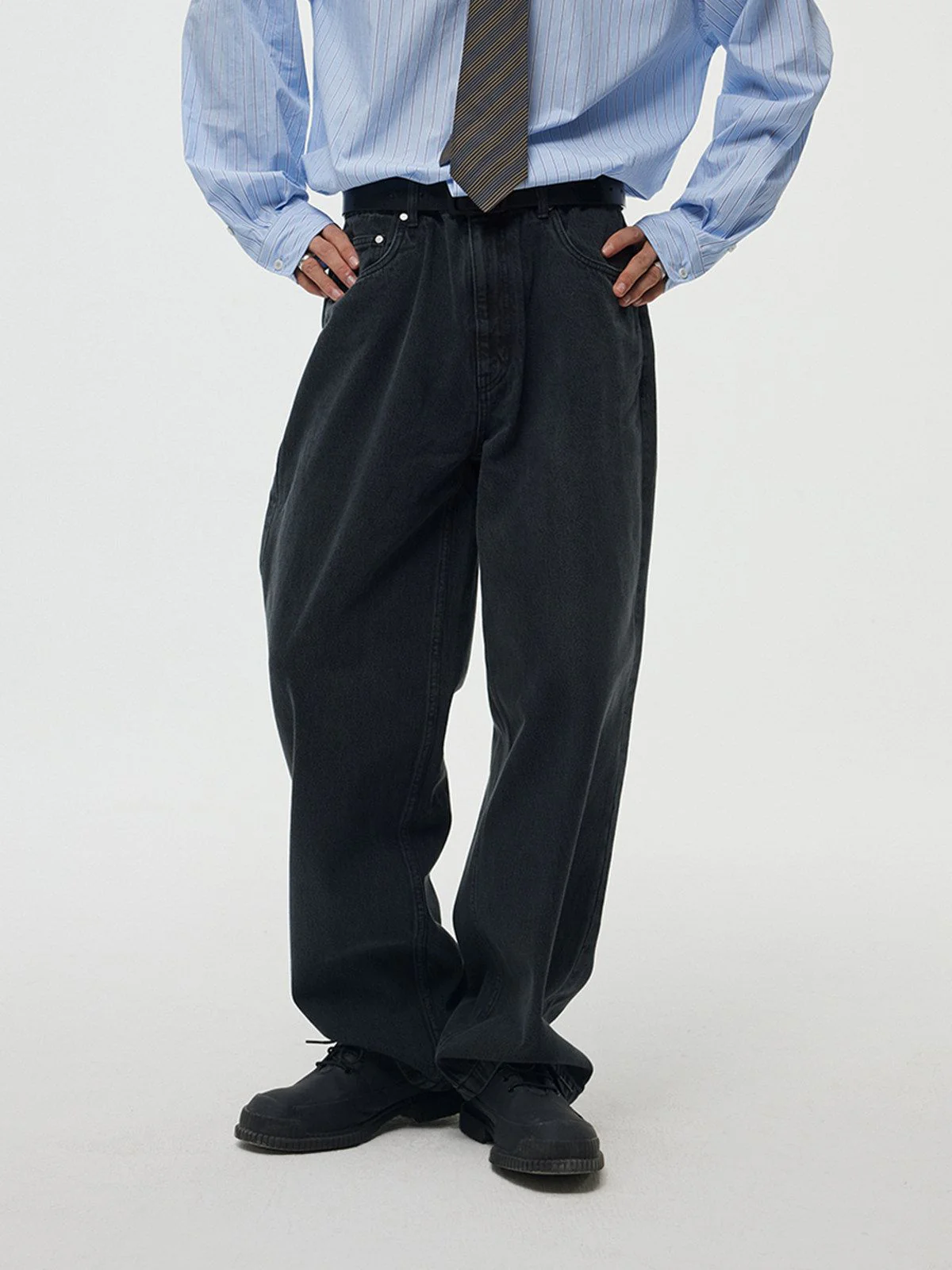 Washed Wide-Leg Jeans - Image 2