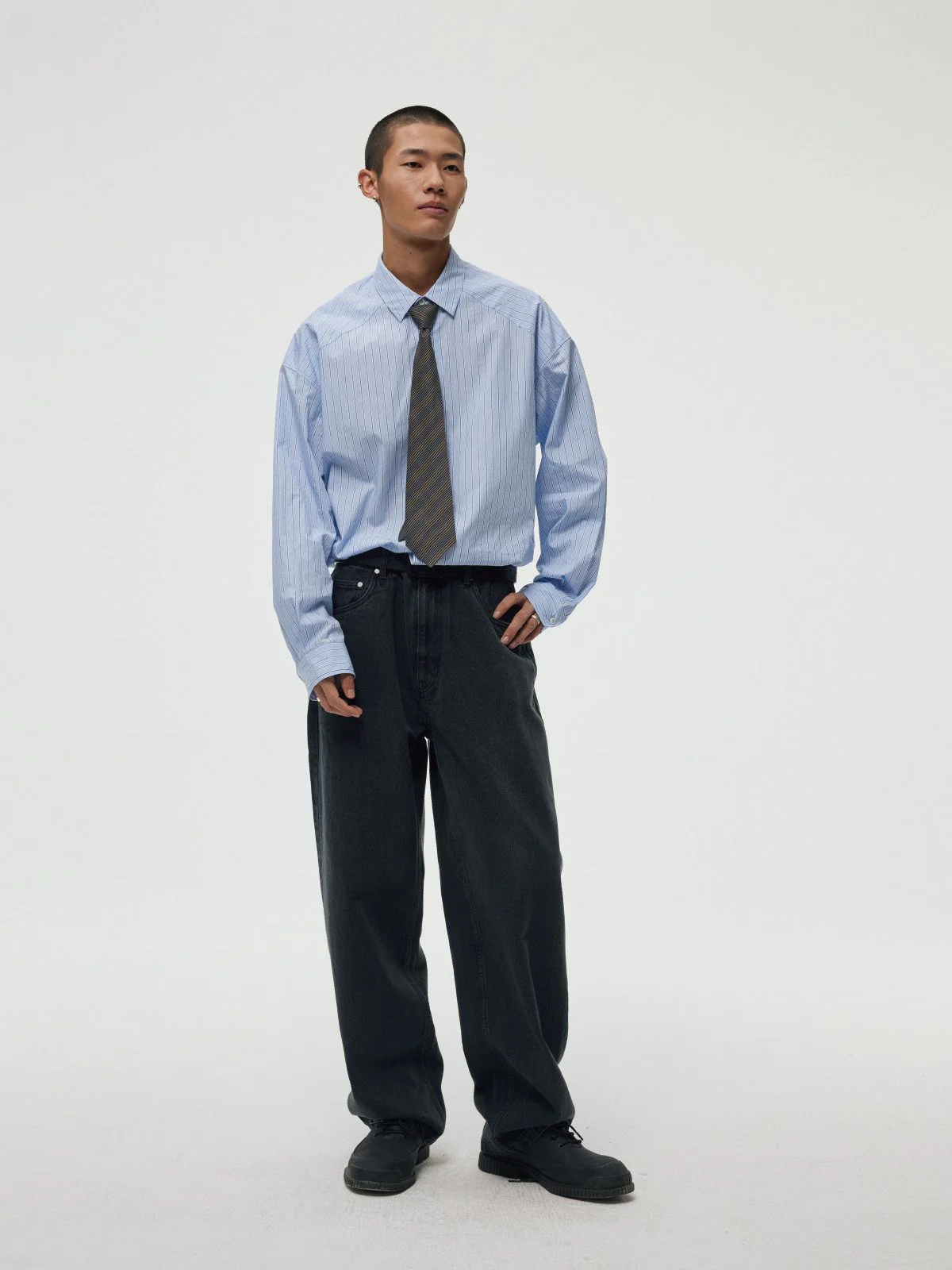 Washed Wide-Leg Jeans - Image 3