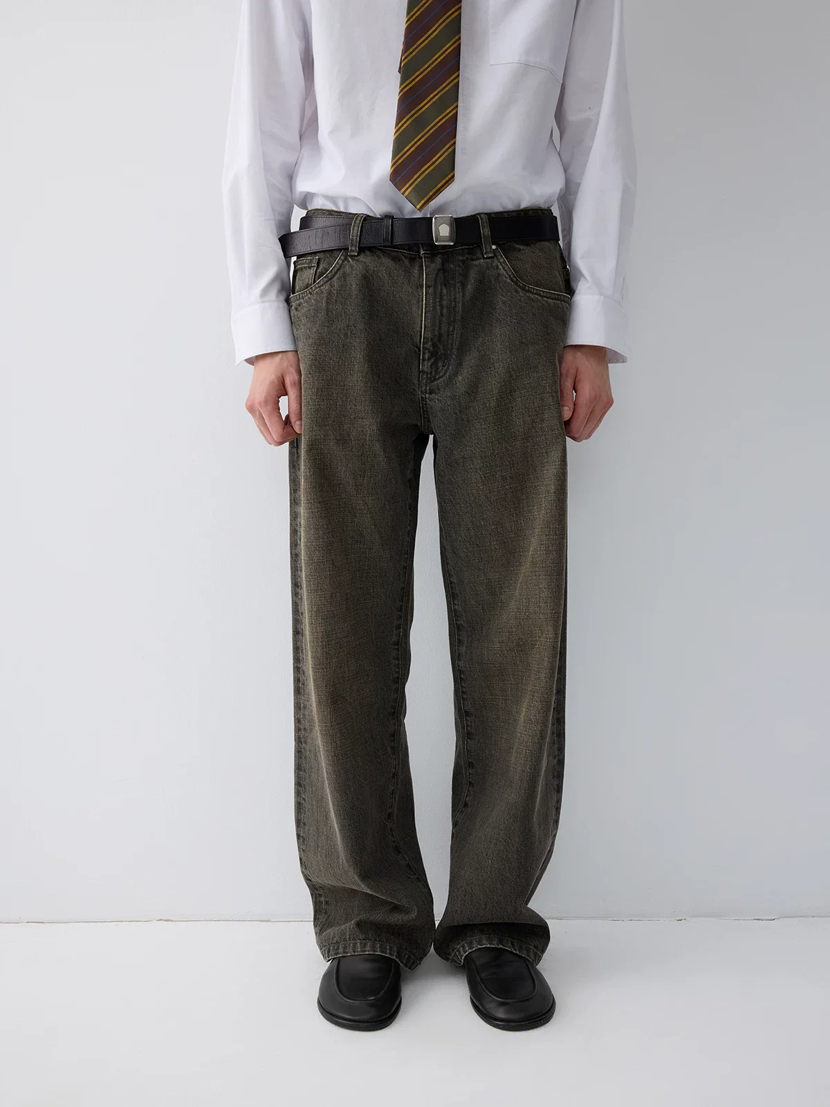 Washed Wide-Leg Jeans - Image 2
