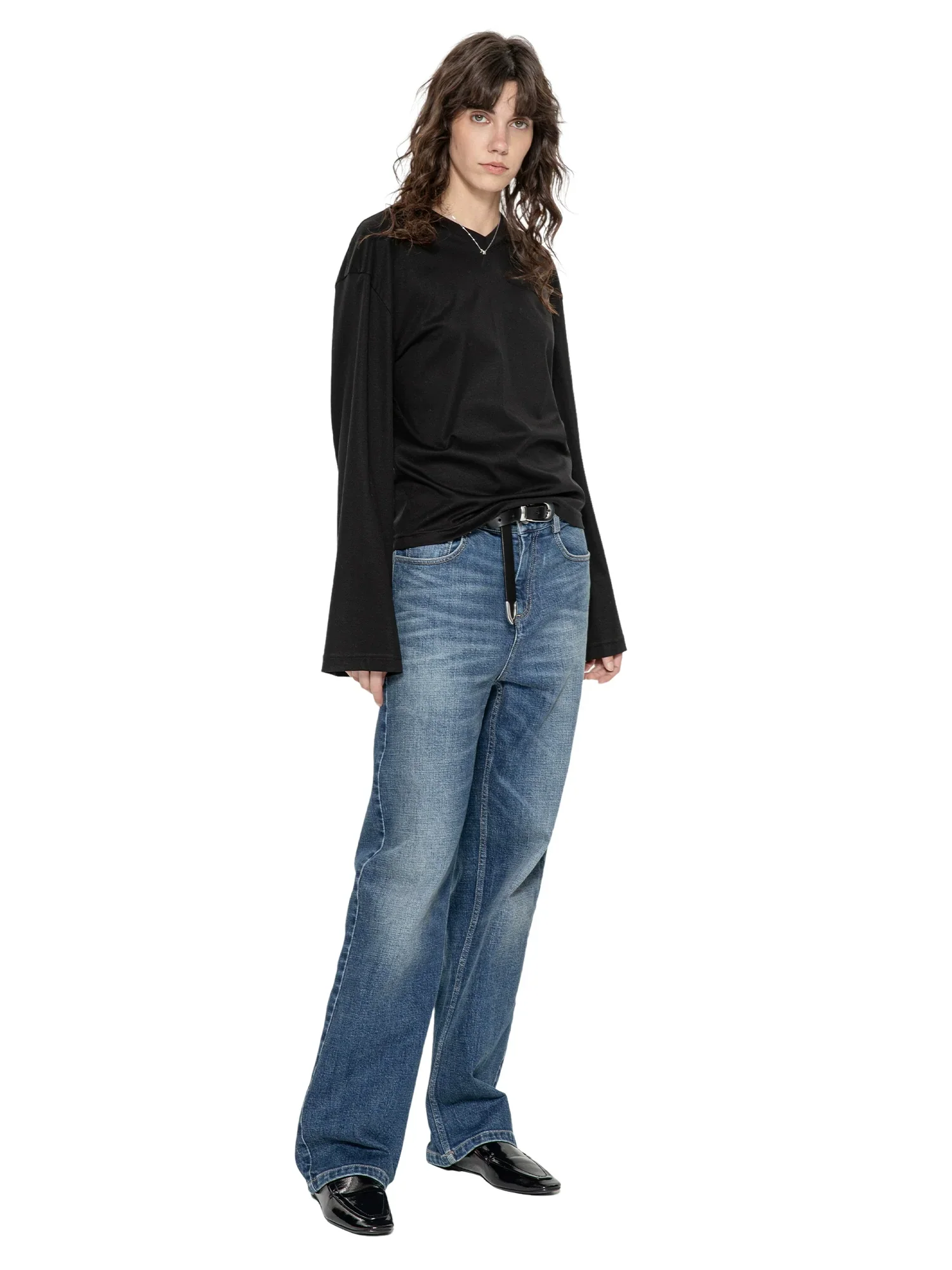 Water-Sleeve V-Neck Tee - Image 5