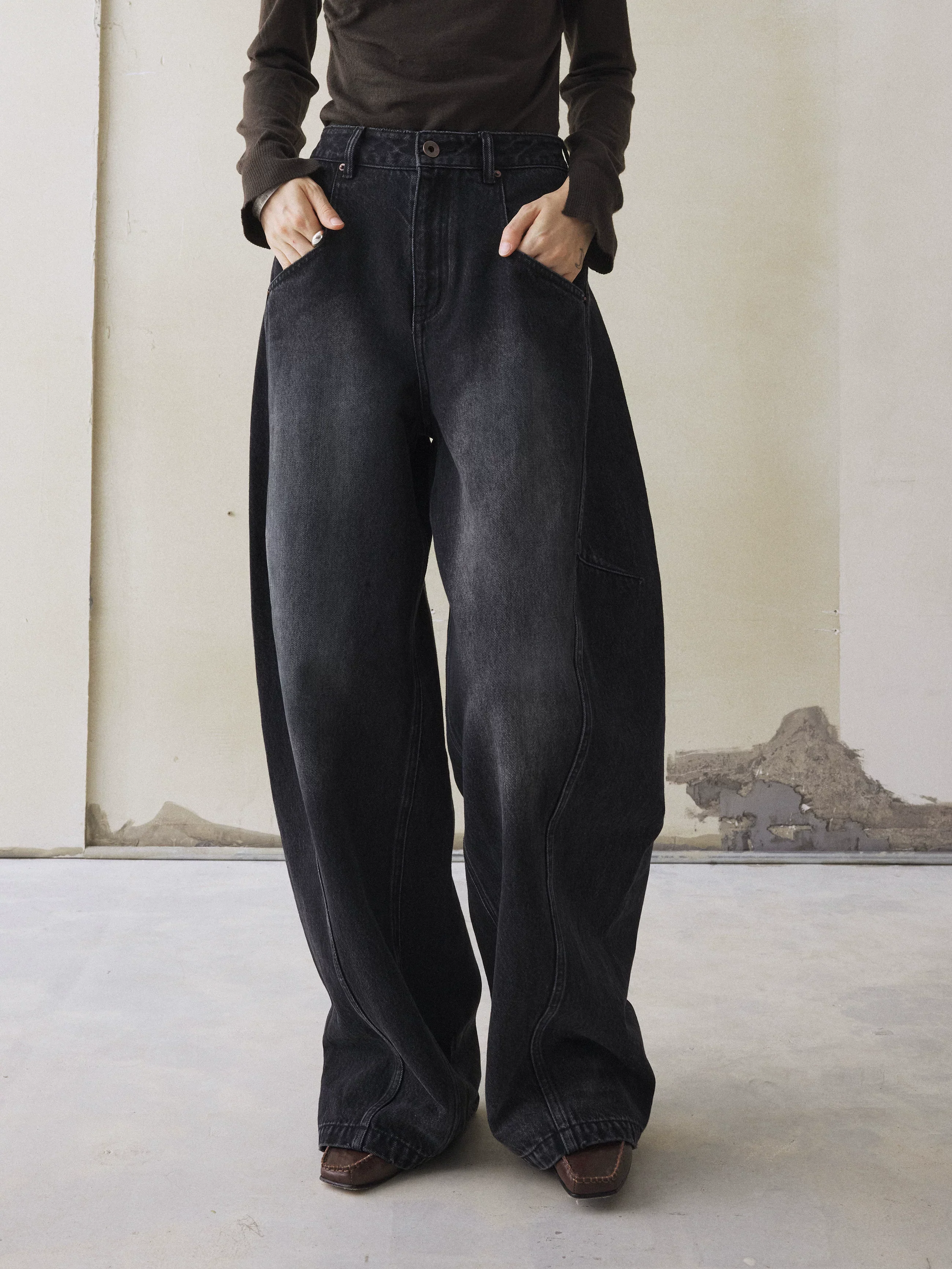 Wave Seam Wide-Leg Jeans - Image 4