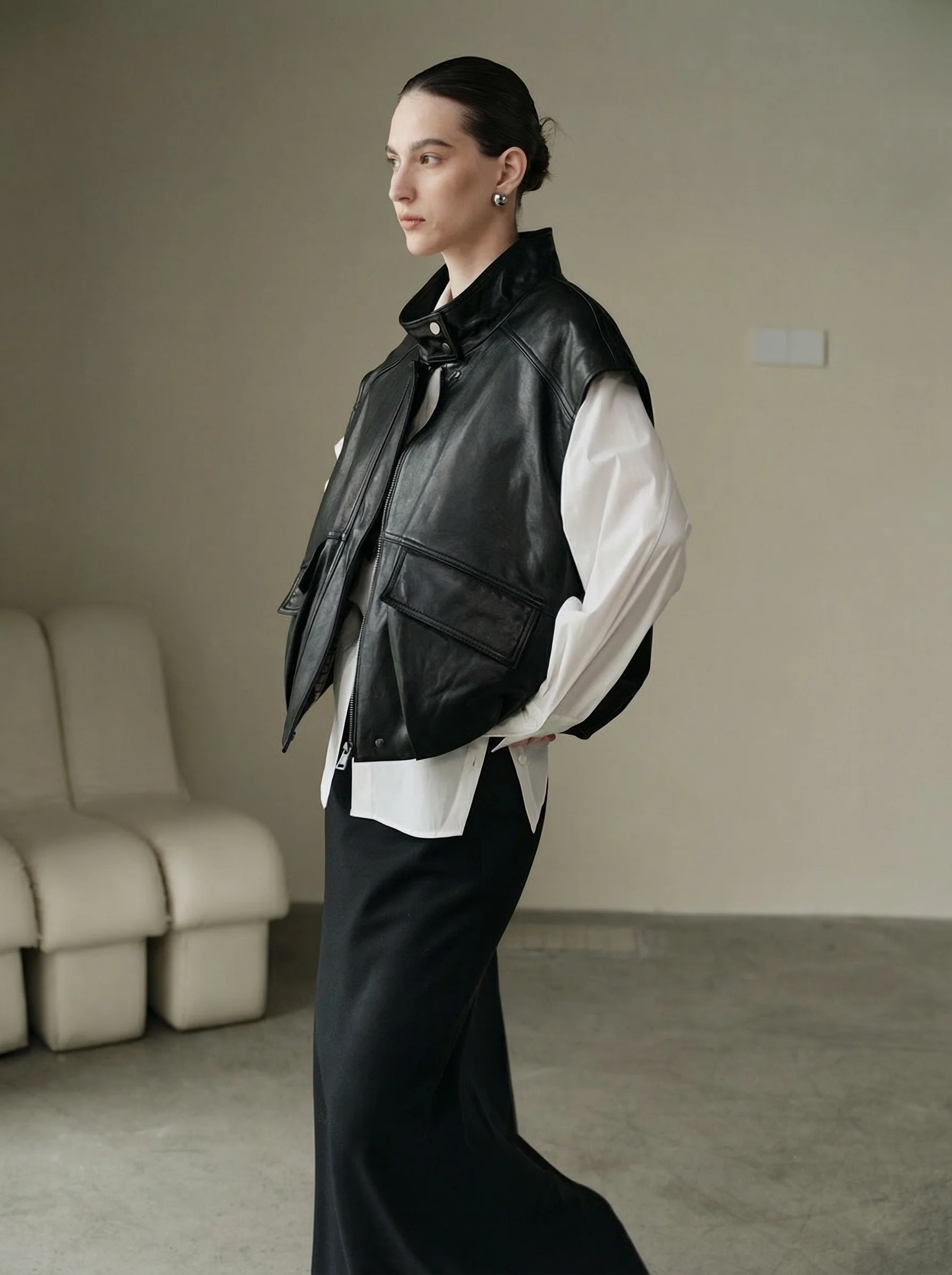 Waxed Cowhide Stand Collar Vest - Image 3