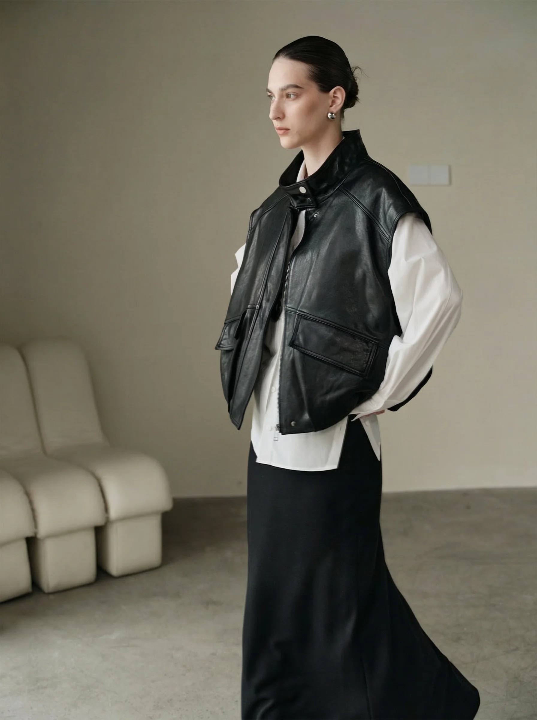 Waxed Cowhide Stand Collar Vest - Image 6