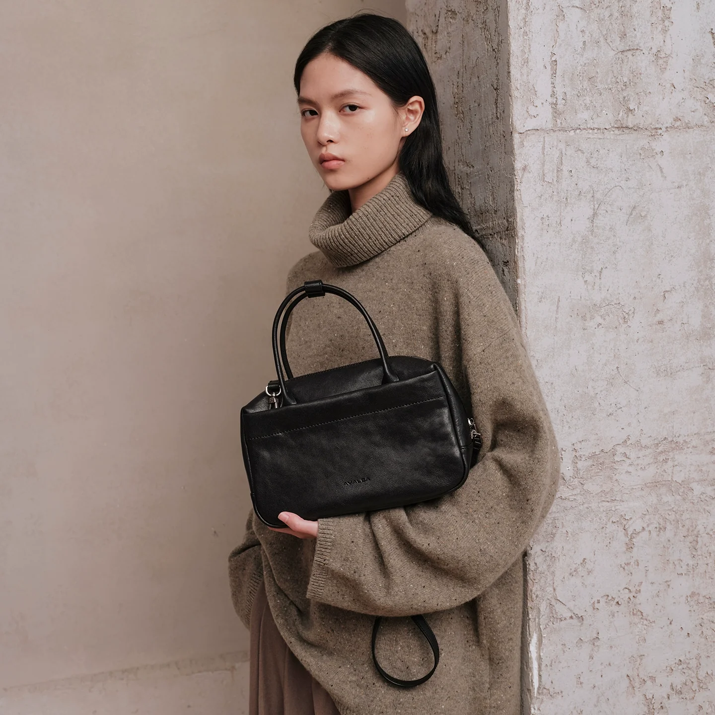 Weili Double-Zip Boston Bag - Image 4