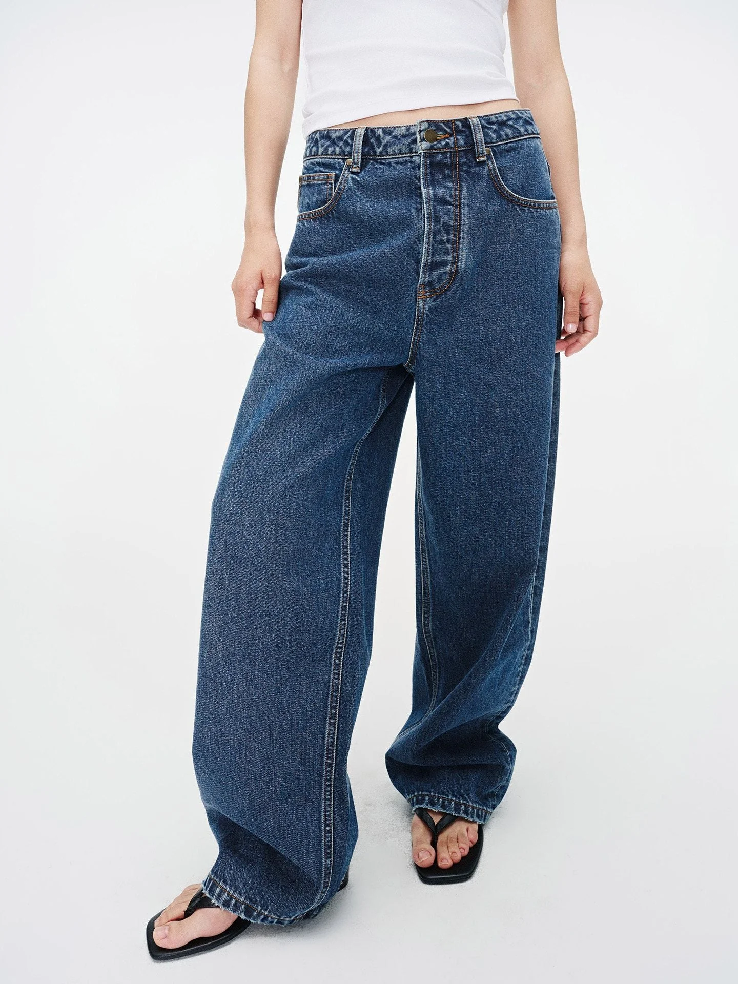 Wide-Leg Button-Fly Jeans - Image 4