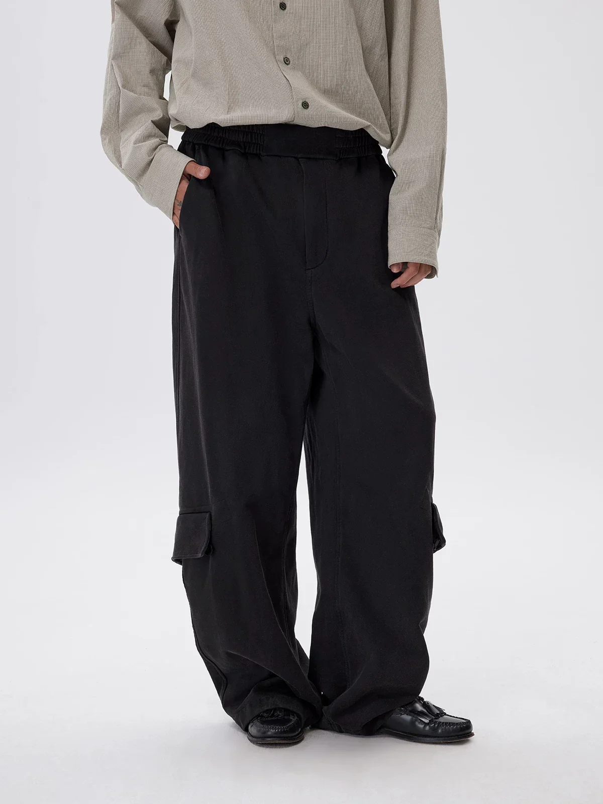 Wide-Leg Cargo Pants