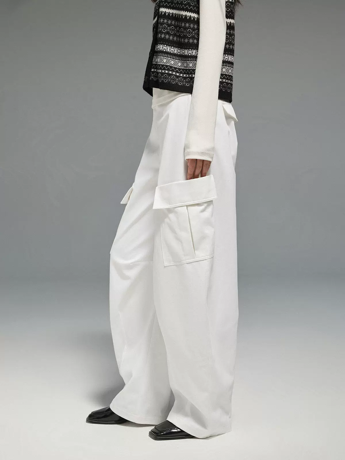 Wide-Leg Cargo Pants - Image 2