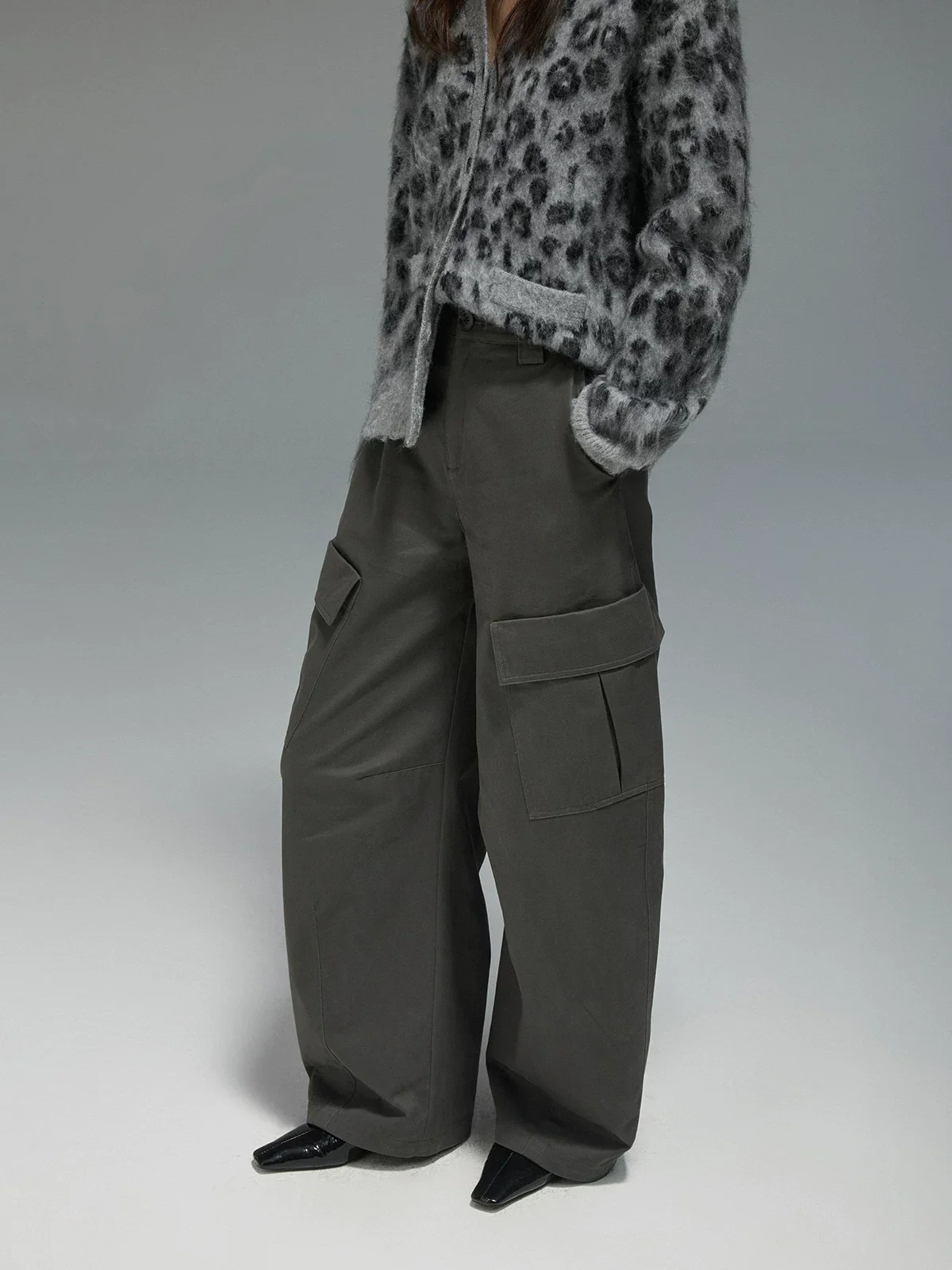 Wide-Leg Cargo Pants - Image 3