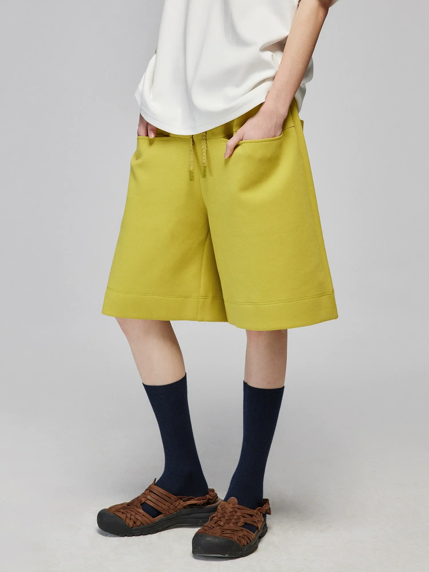 Wide-Leg Drawstring Sweat Shorts - Image 4