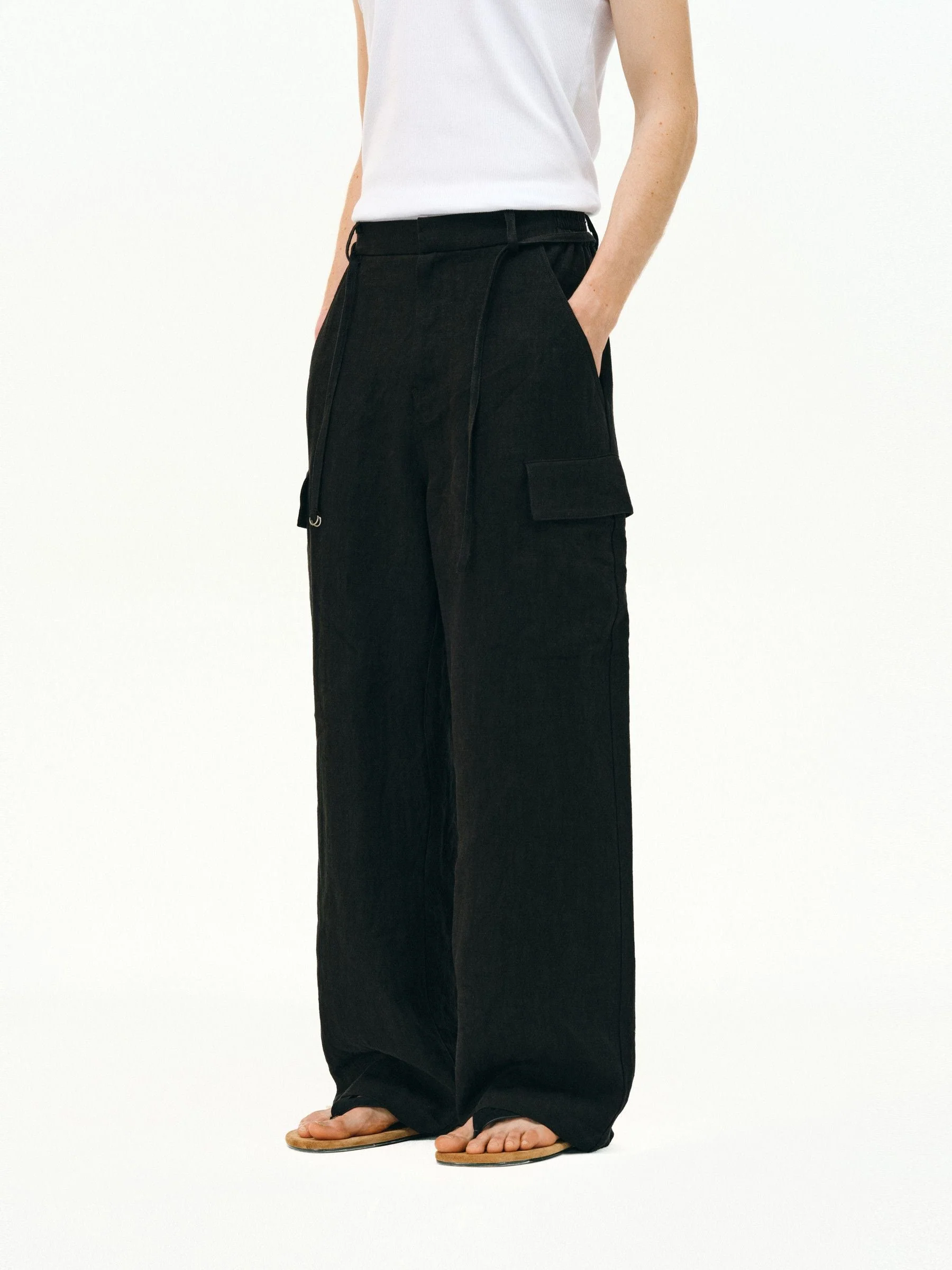 Wide-Leg Linen Cargo Pants - Image 4
