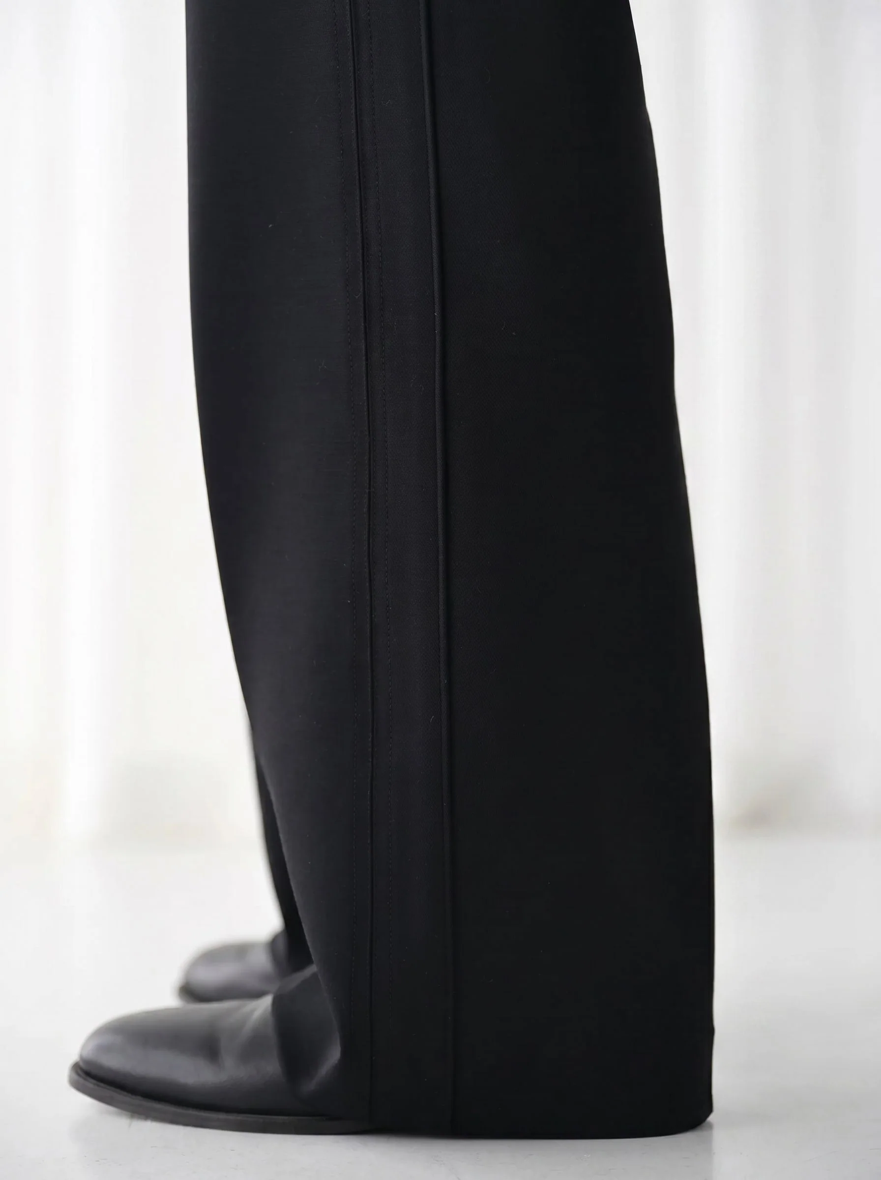 Wide-Leg Suit Trousers - Image 7