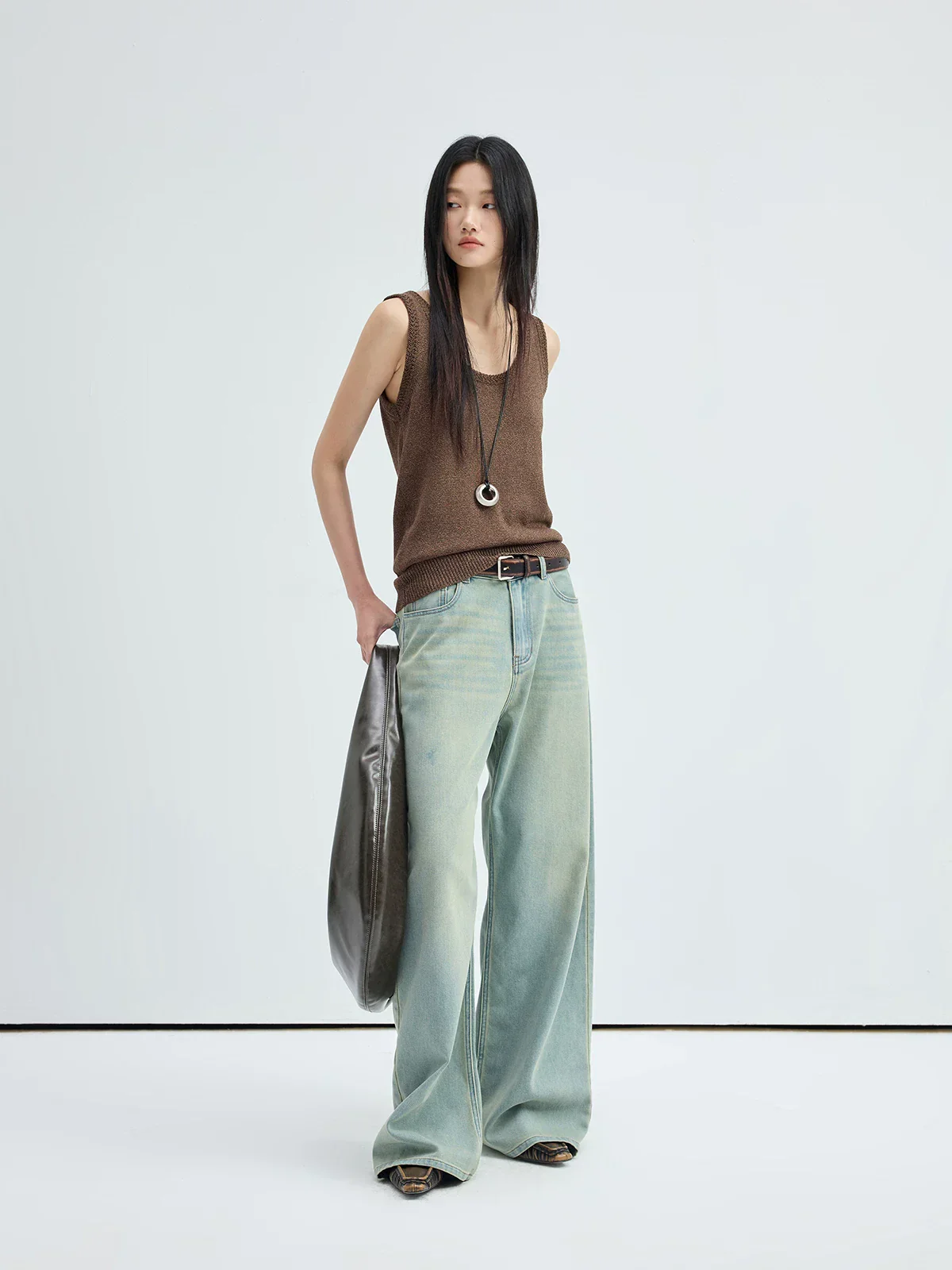 Wide-Leg Washed Jeans - Image 3