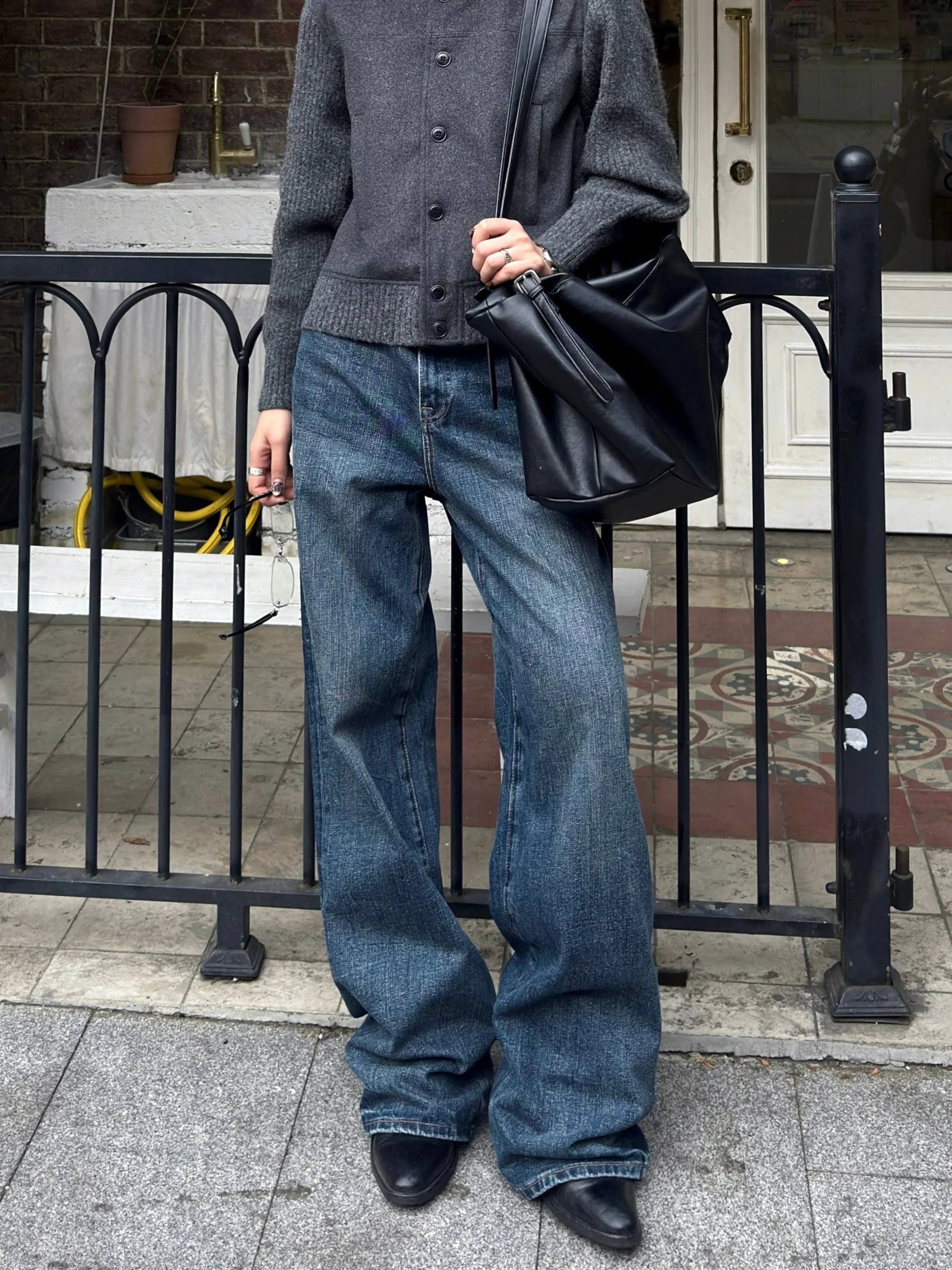 Wide-Leg Washed Jeans - Image 2