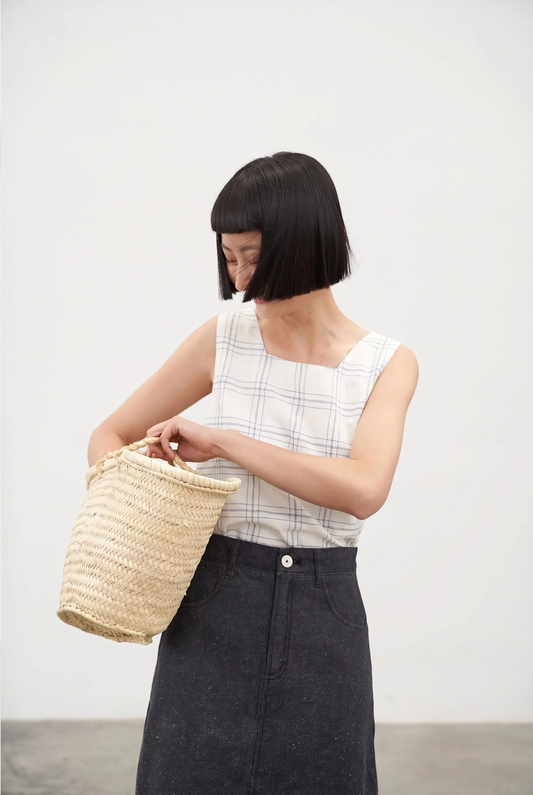 Windowpane Button Tank