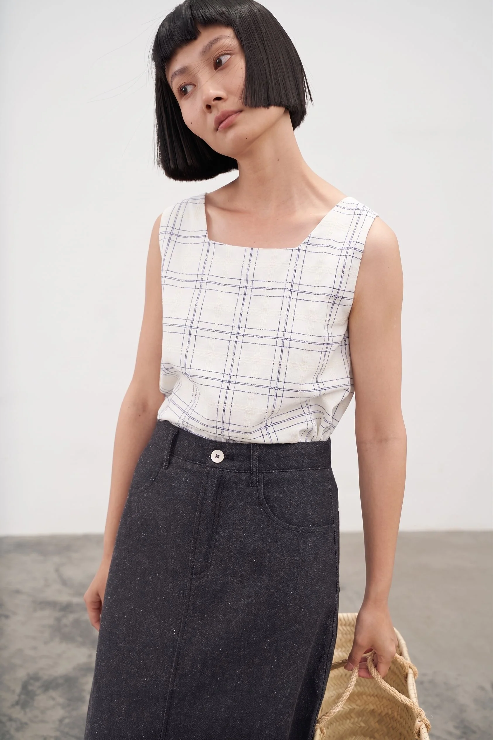 Windowpane Button Tank - Image 5