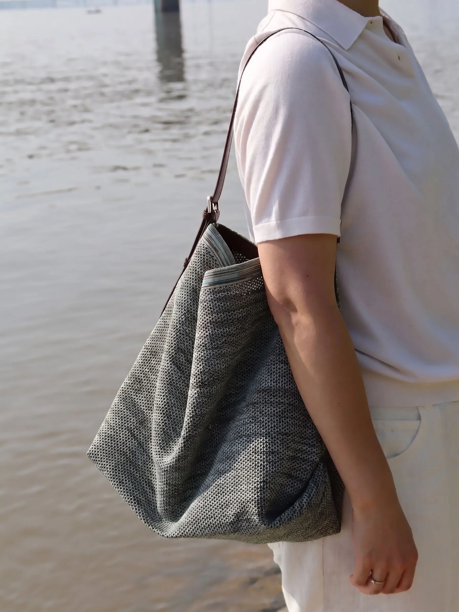 Woven Hobo Bag - Image 4