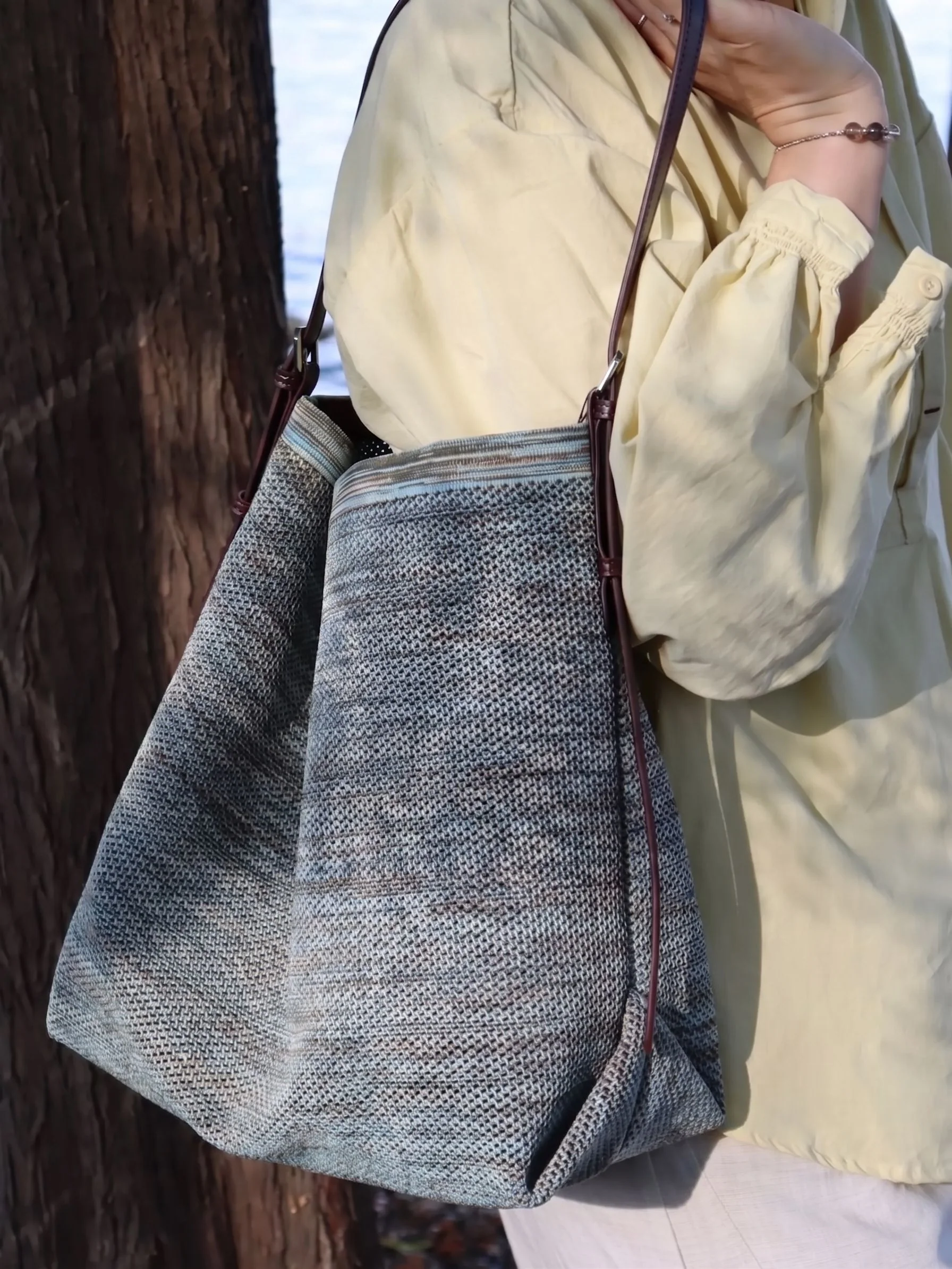 Woven Hobo Bag - Image 5