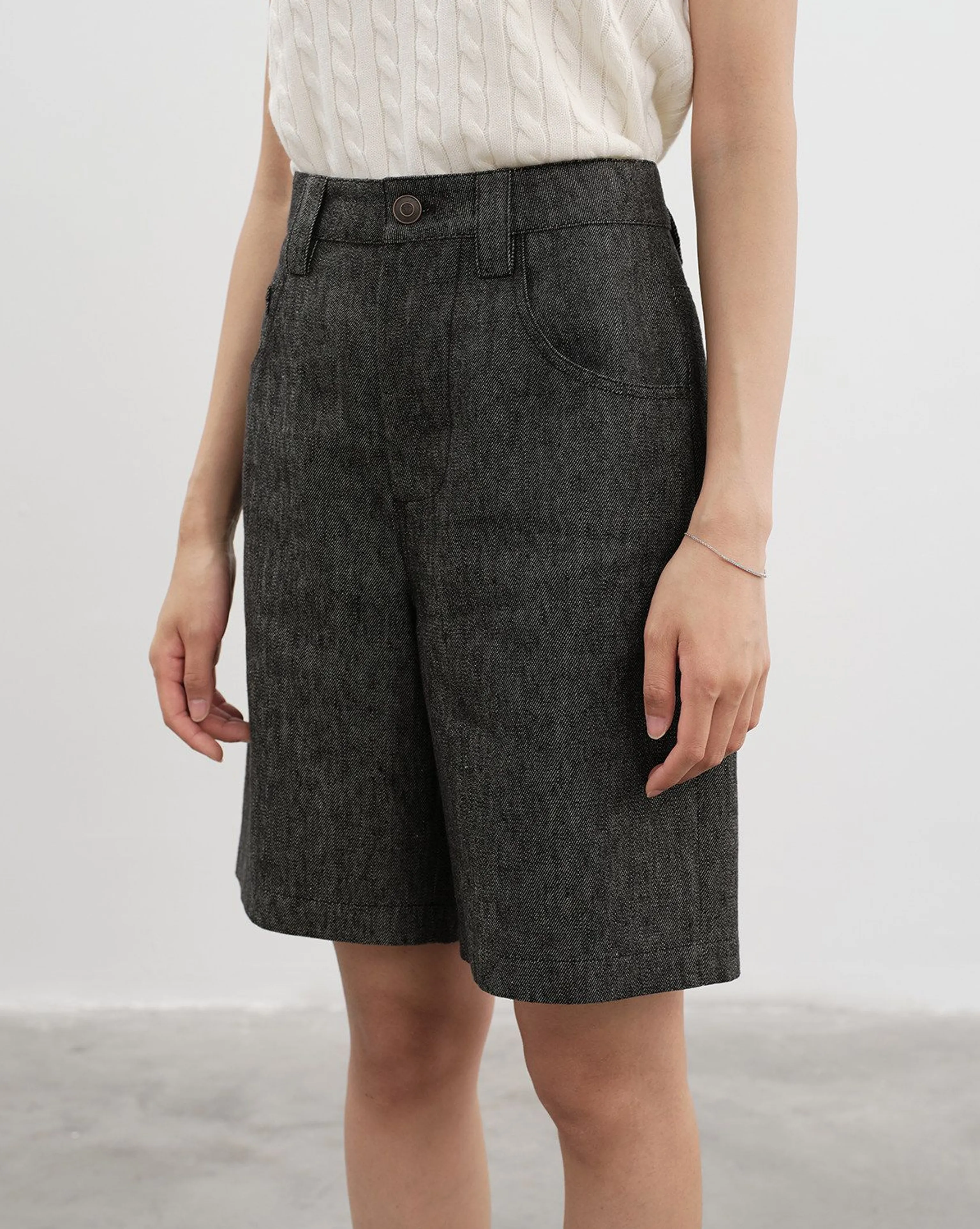 Yarn-Dyed Linen-Cotton High-Waist Bermuda Shorts - Image 4