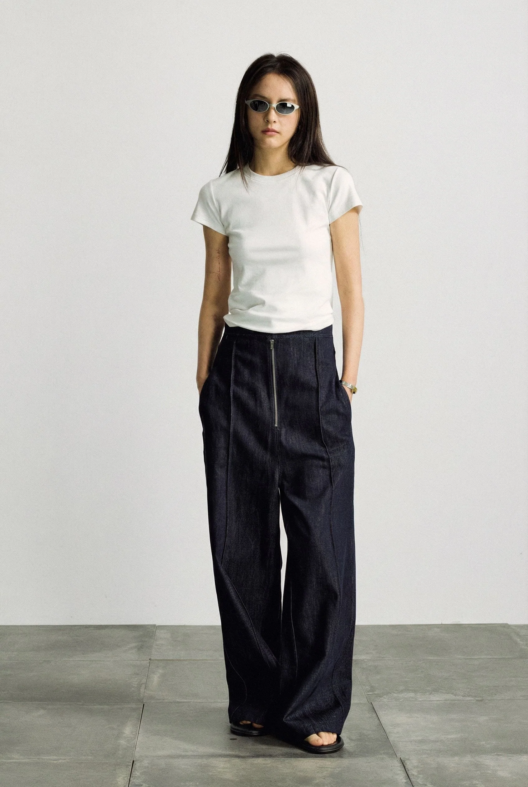 Zip-Front Wide-Leg Jeans - Image 2