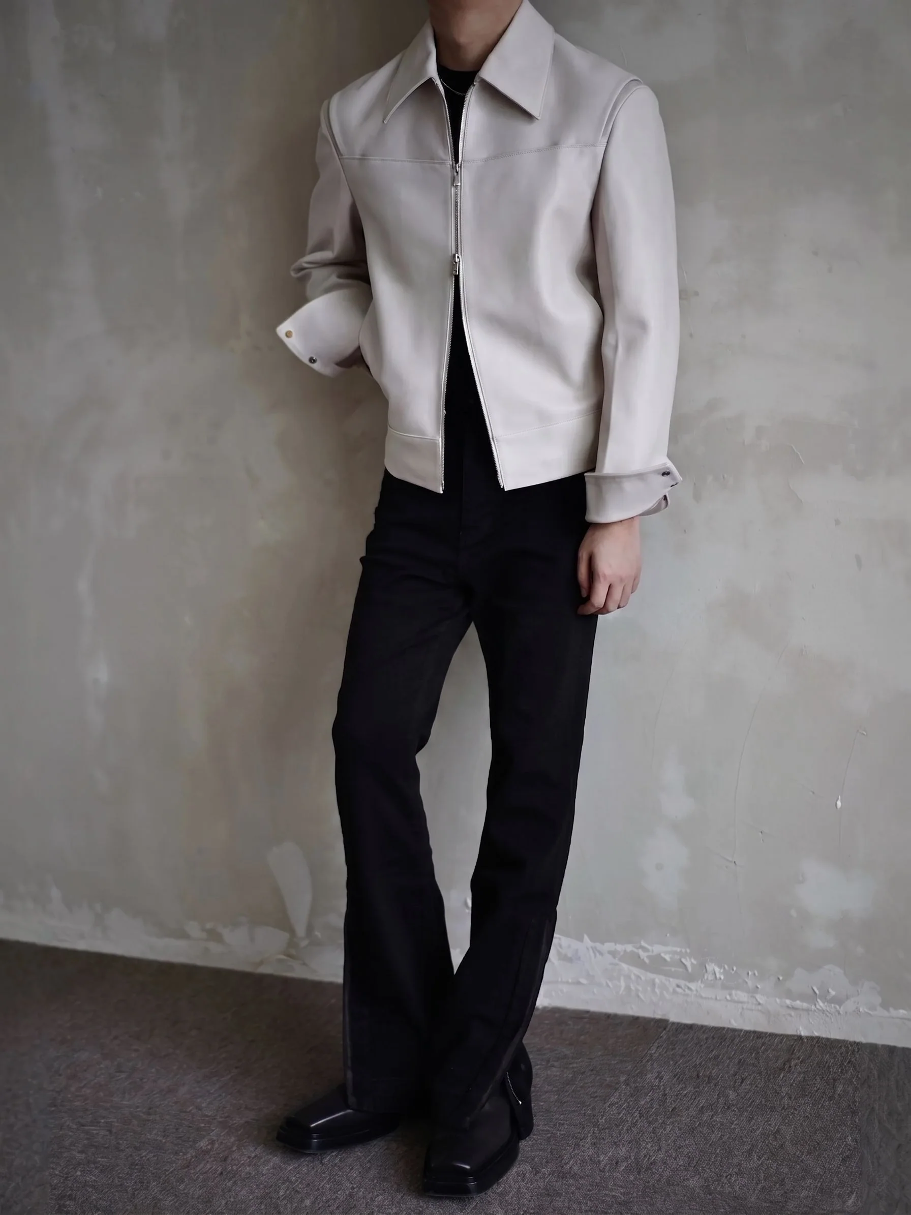 Zipper Hem Flare Jeans - Image 4
